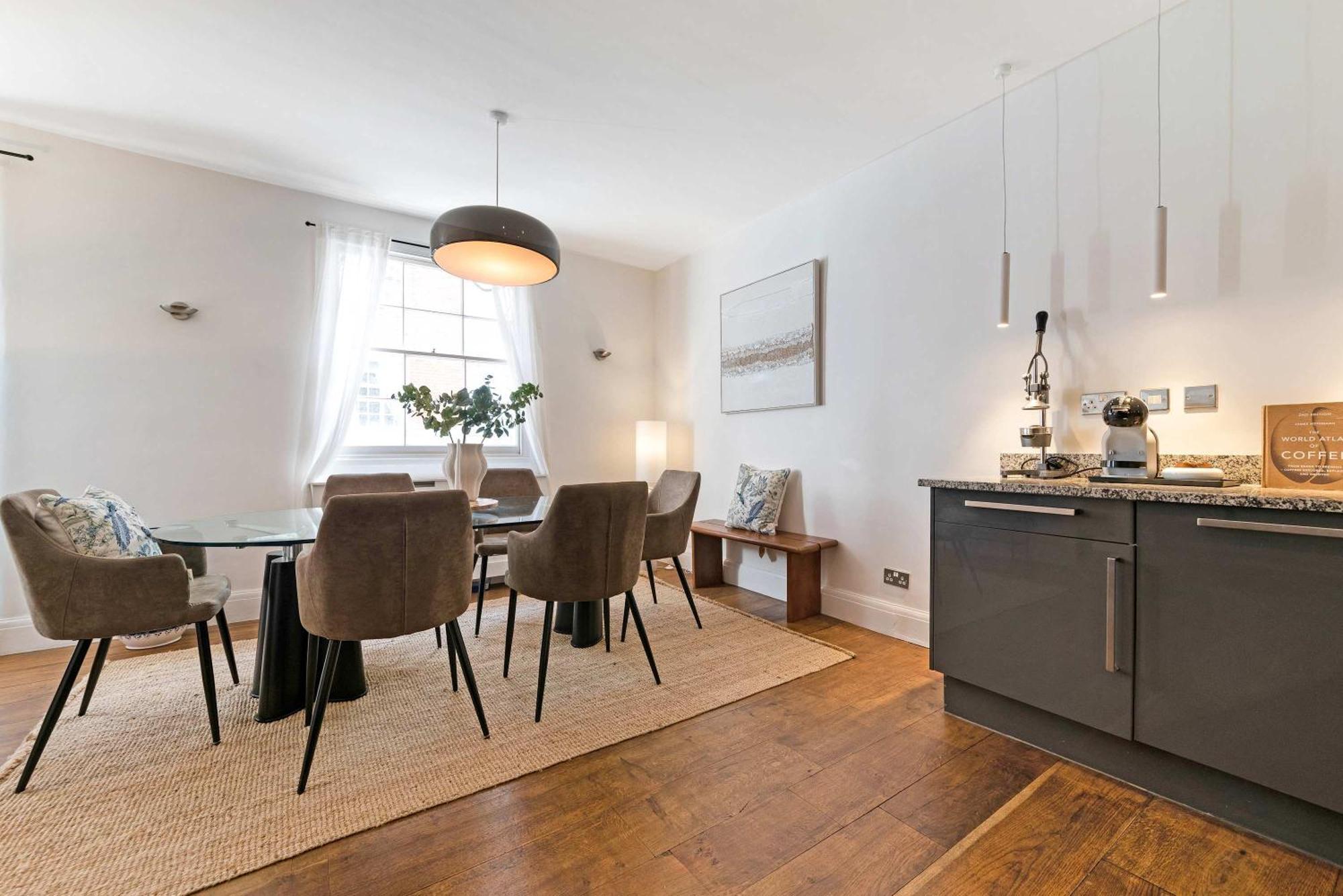 Holiday home Madestays Premium Hyde Park Townhouse