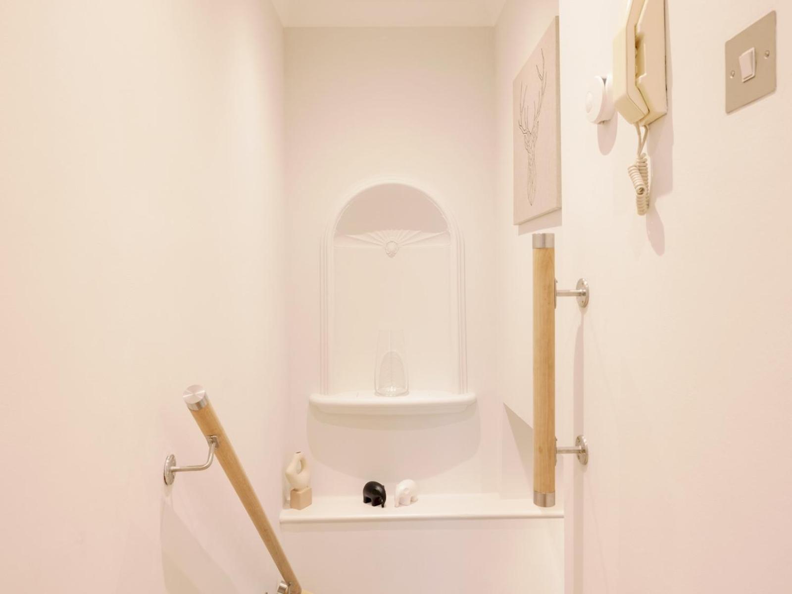 Leilighet Pass The Keys Lovely 2-bedroom Flat In Pimlico W Outdoor Patio London