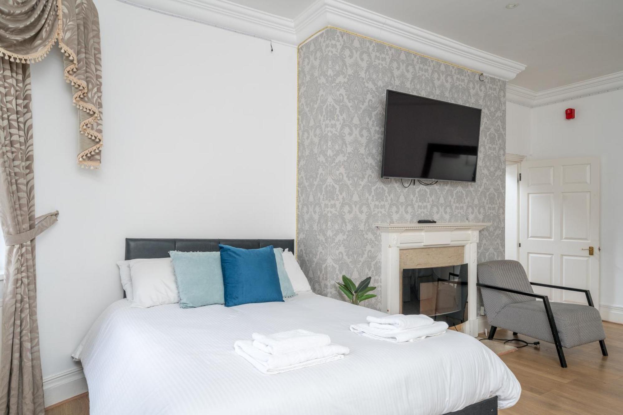 Larger Groups Close To O2 Arena Excel Canary Wharf With Wifi And Parking Within Mins Walk To Drl & Jubilee Line Apartment