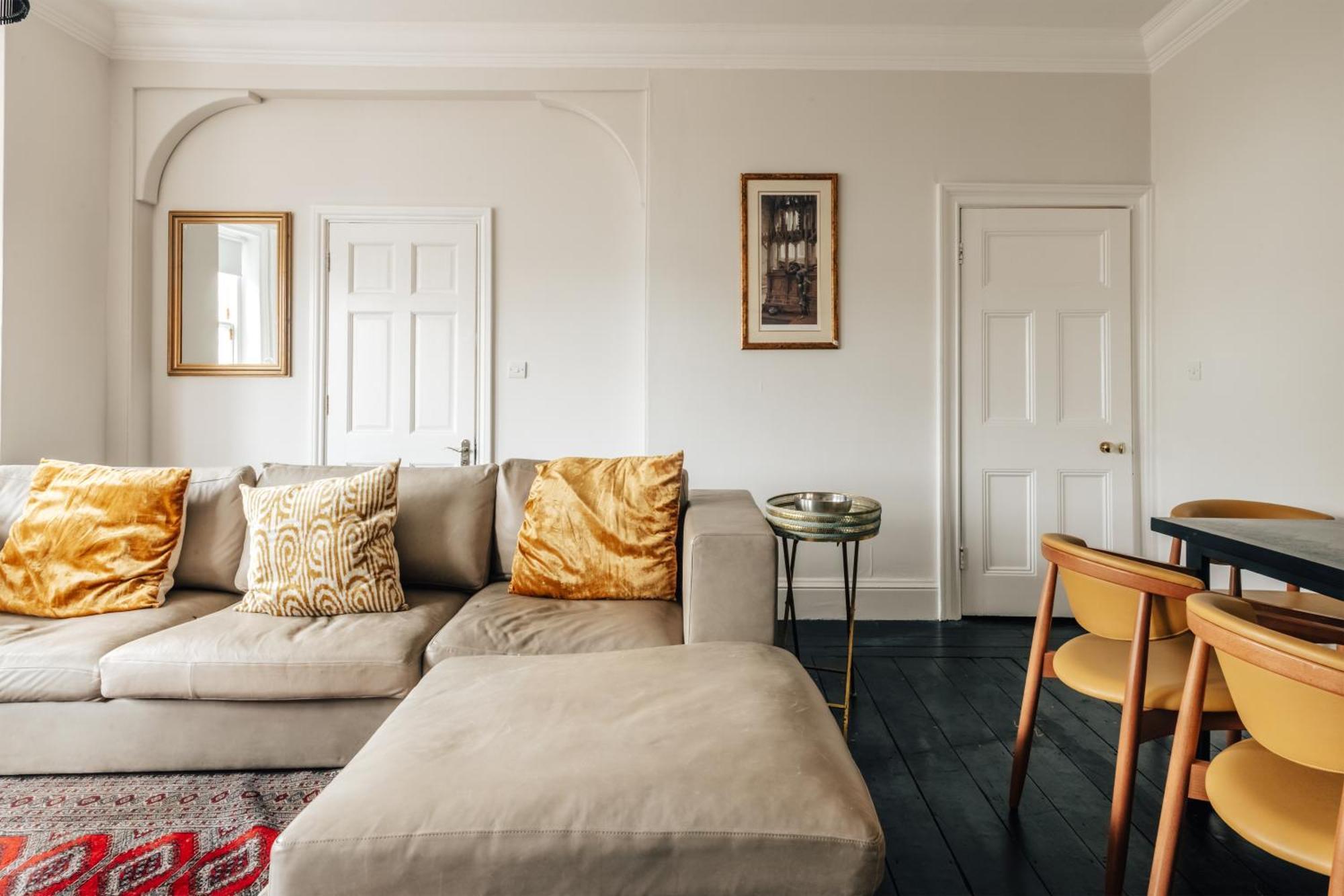The Egerton - Luxury * London