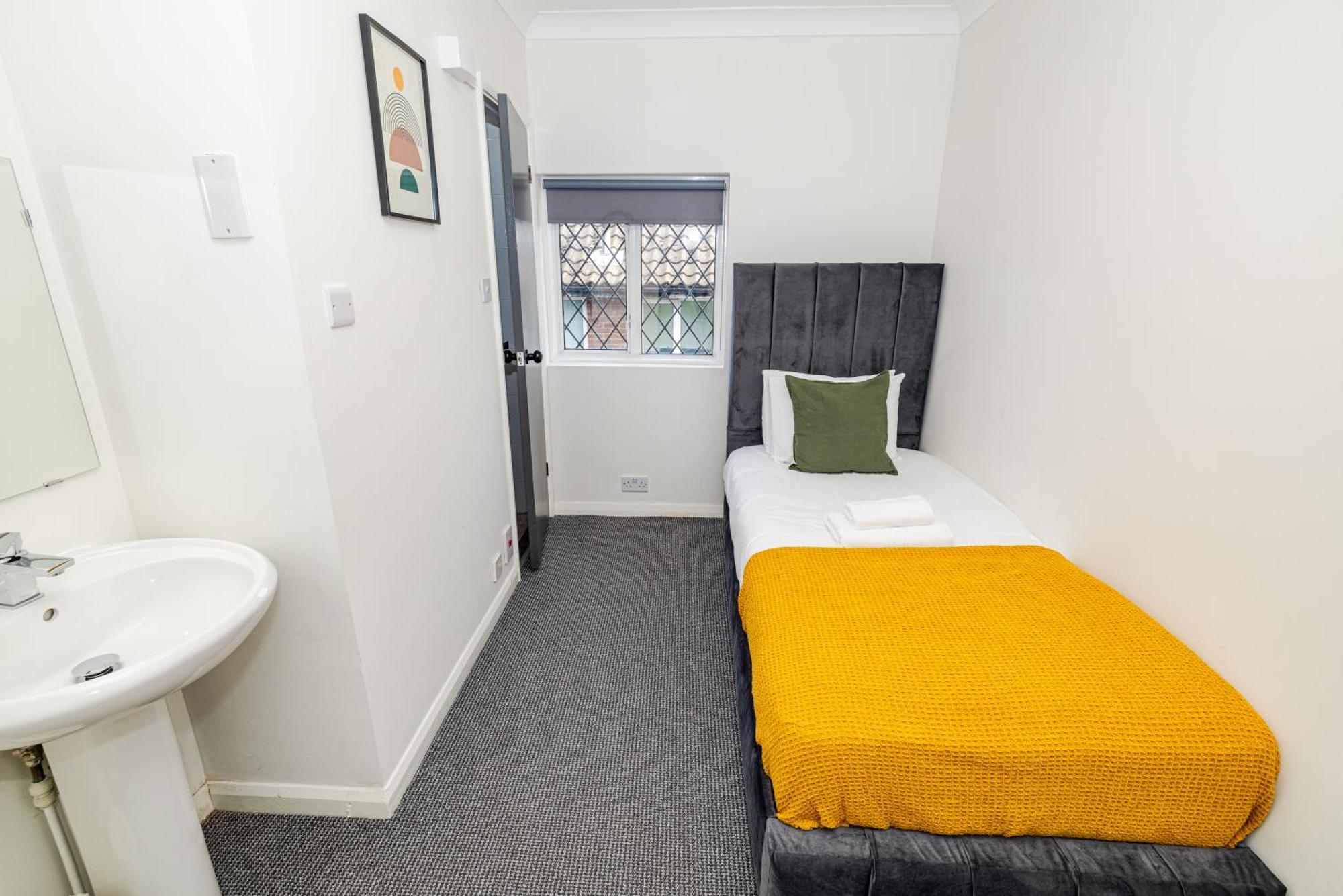 Woodford 3* London