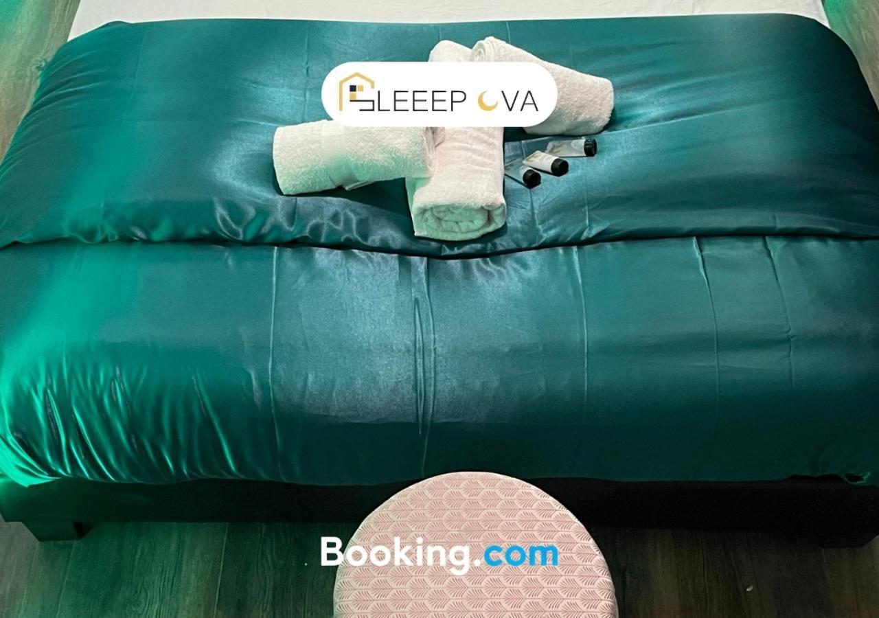 Premium Offers L Last-minute Escape L Luxury & Spacious 2 Bedroom Flat Families Business Relocation Sleepova Short Lets & Serviced * London