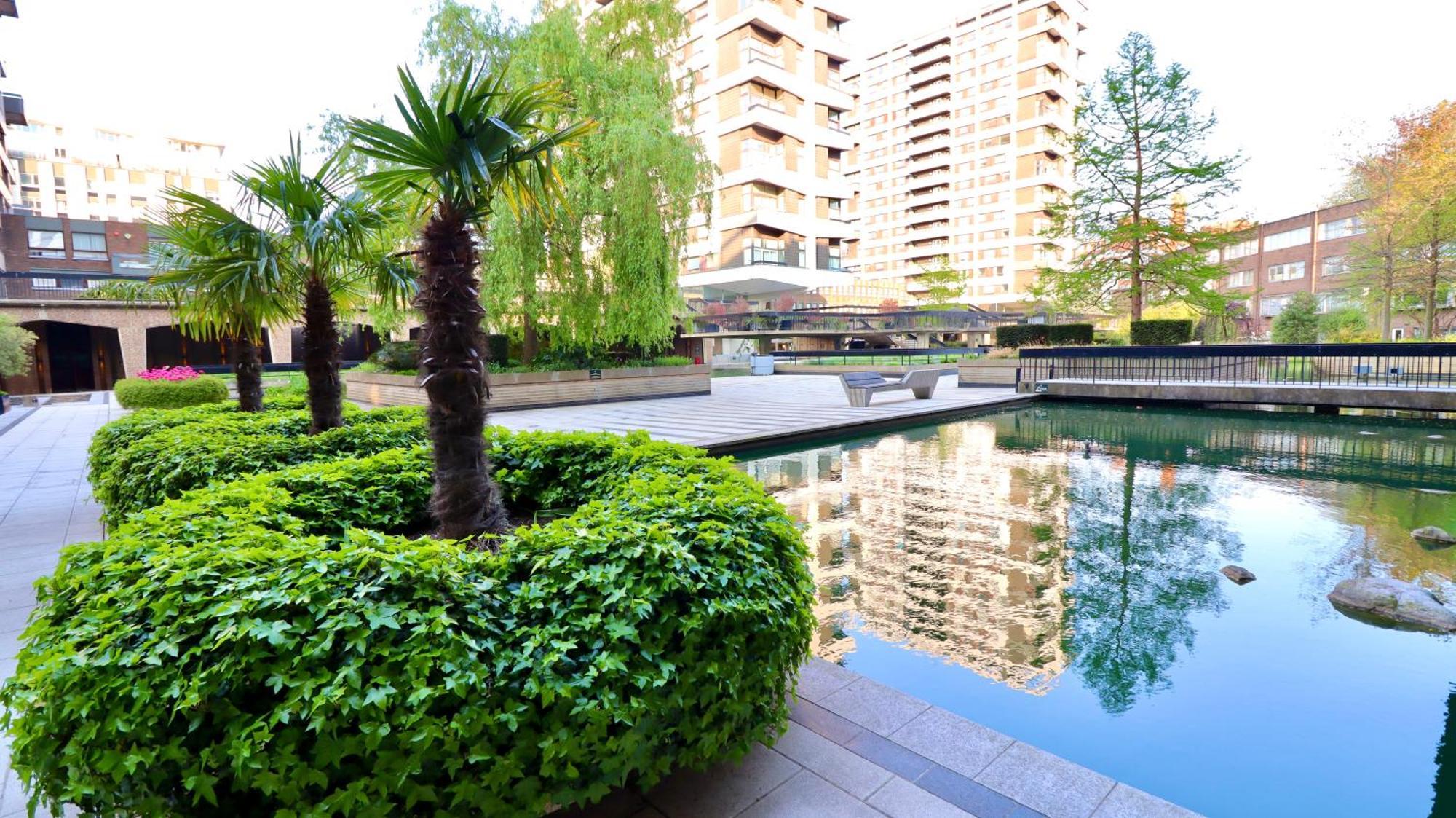 Luxury 2 Bedroom By Aljoori London