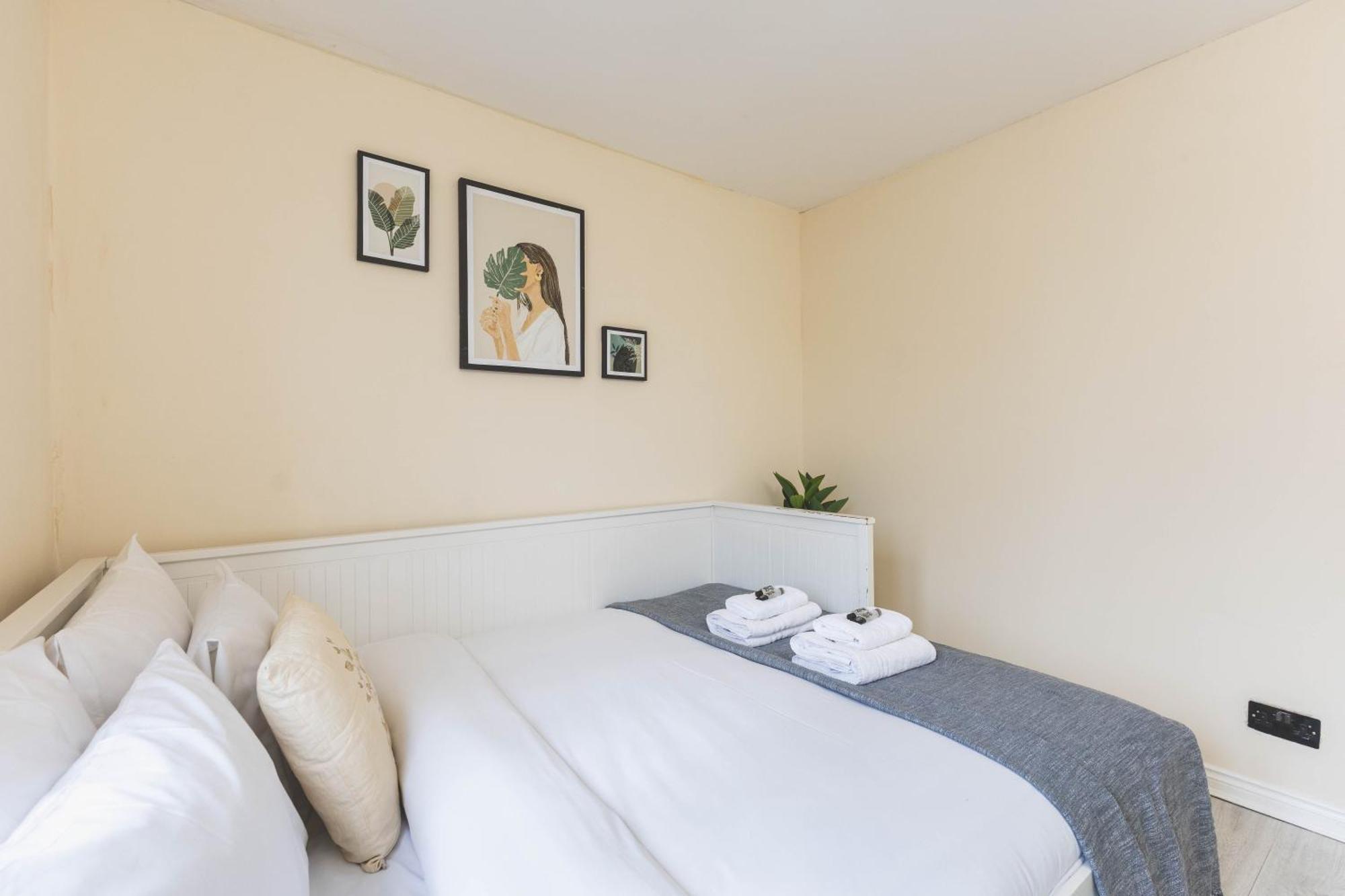 Cosy 2br, Free Parking, 8min To Airport