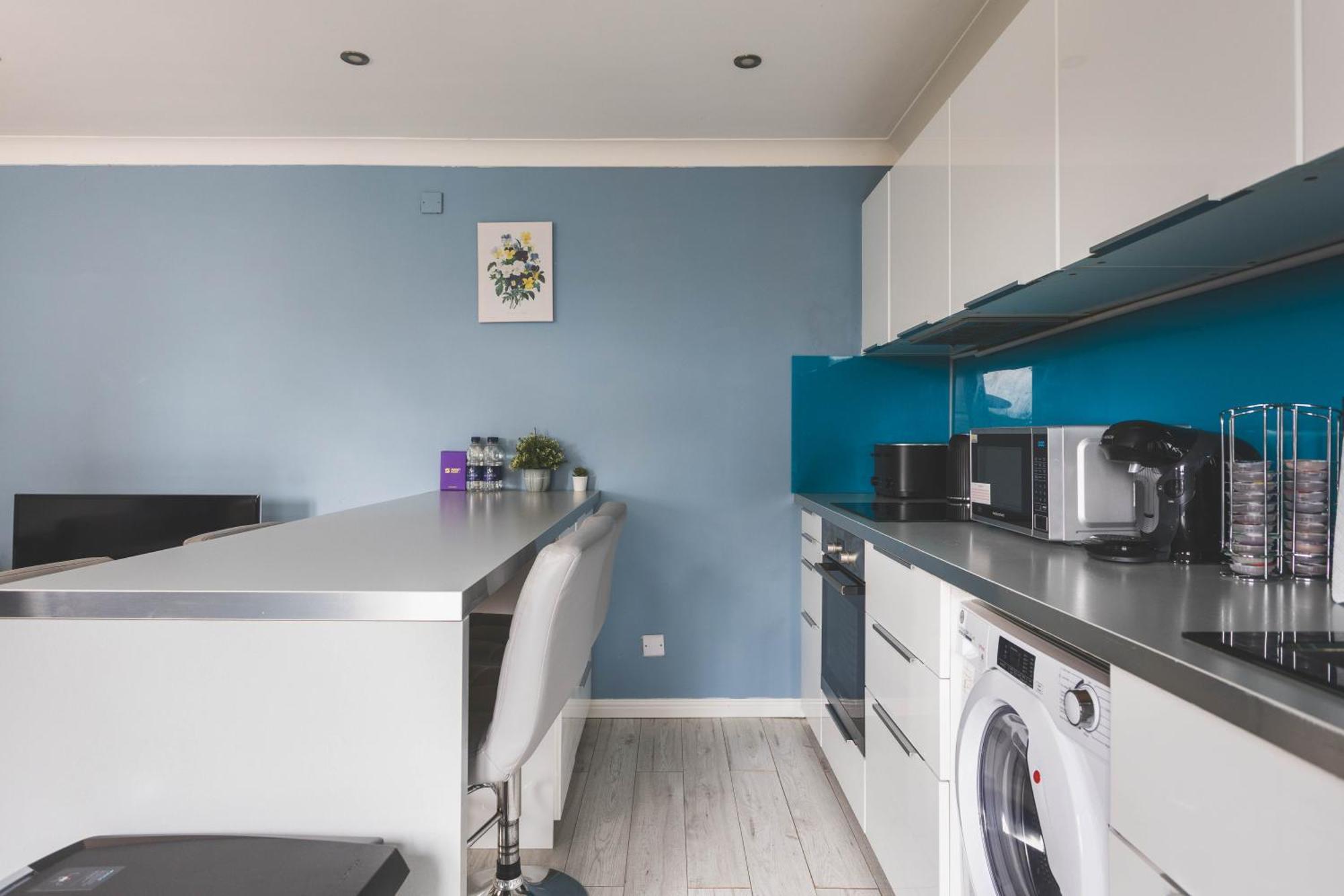Cosy 2br, Free Parking, 8min To Airport London
