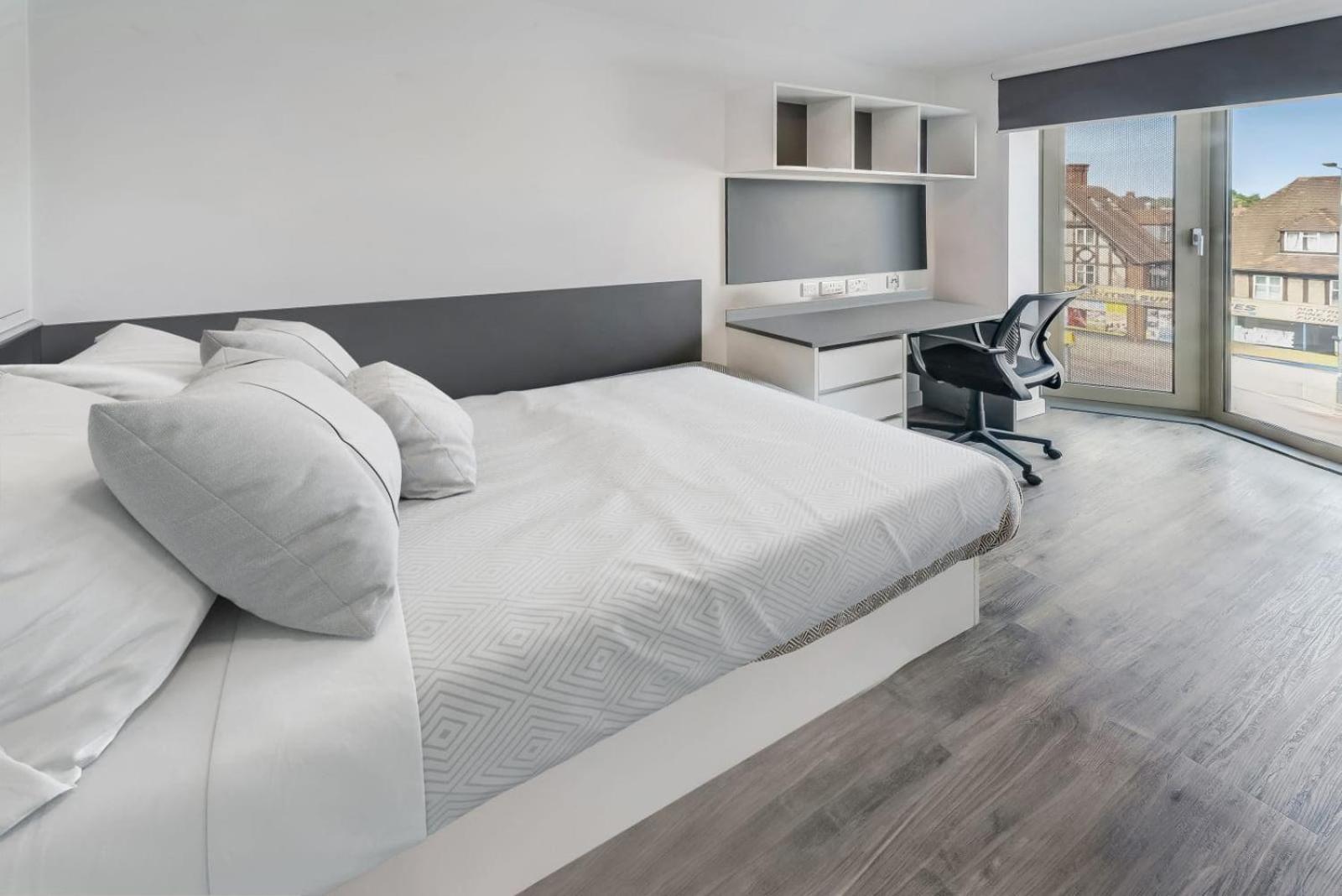 Apartment For Students Only Studios At Chapter White City In London *