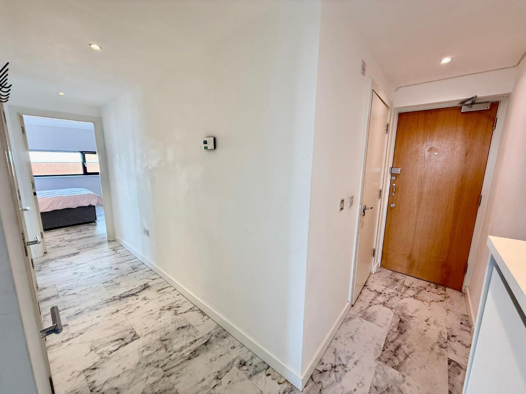Deluxe Entire With 2x Bedrooms, 2x Bathrooms And A Big Living In The Olympic Park And Westfield At Stratford Leilighetshoteller
