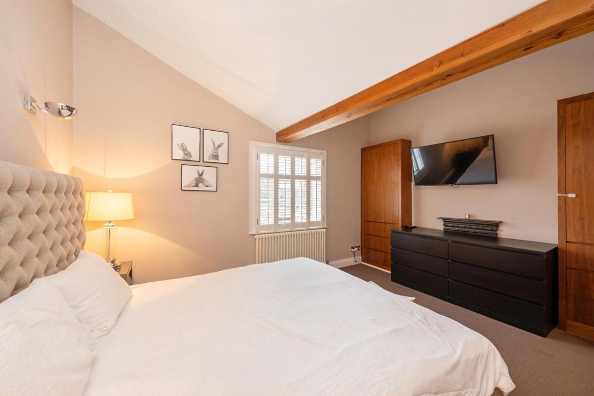 Appartement Elegant 2br With Garden Btwn Chelsea & Pimlico Londen