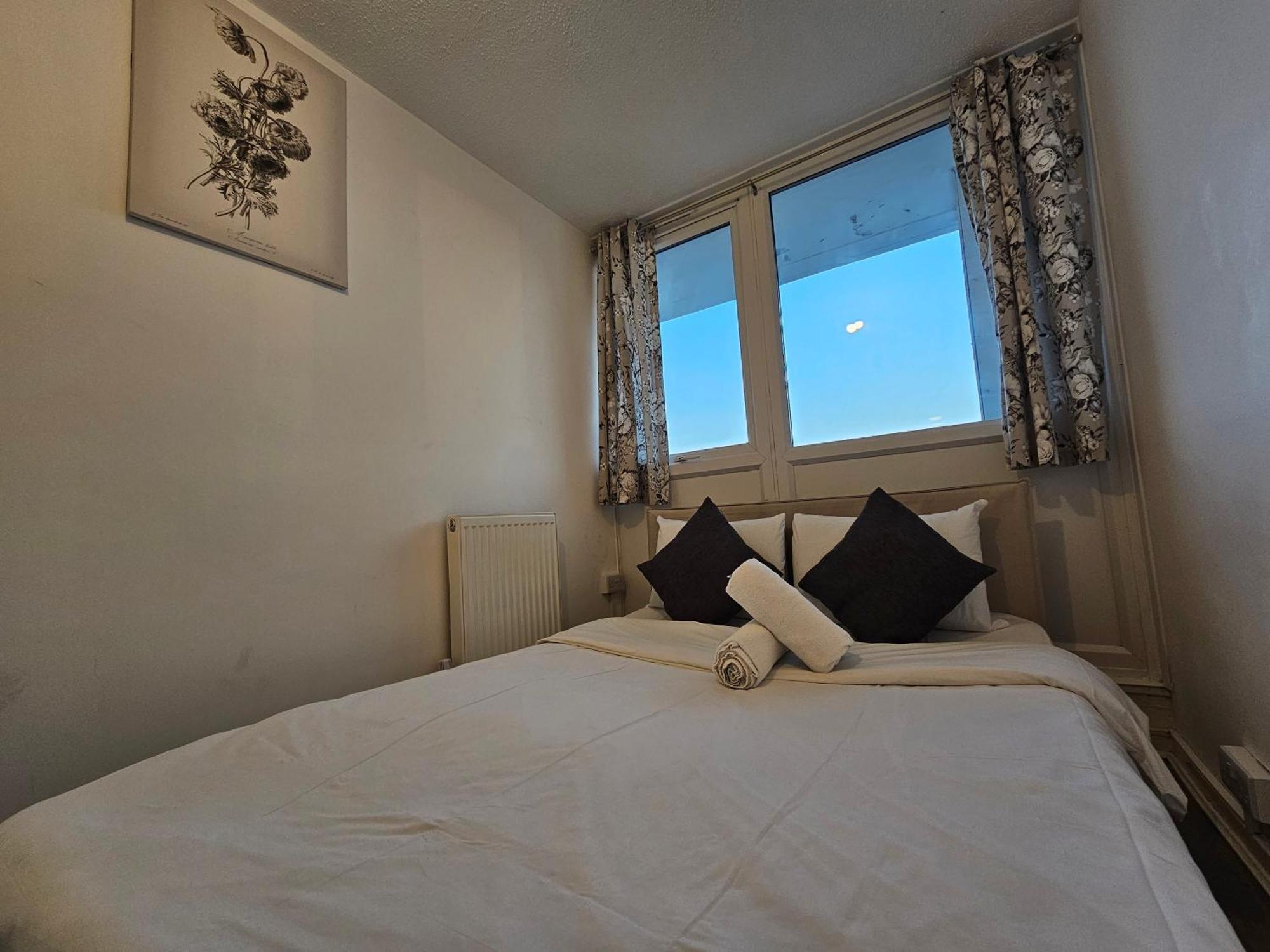 Wapping Guest house *