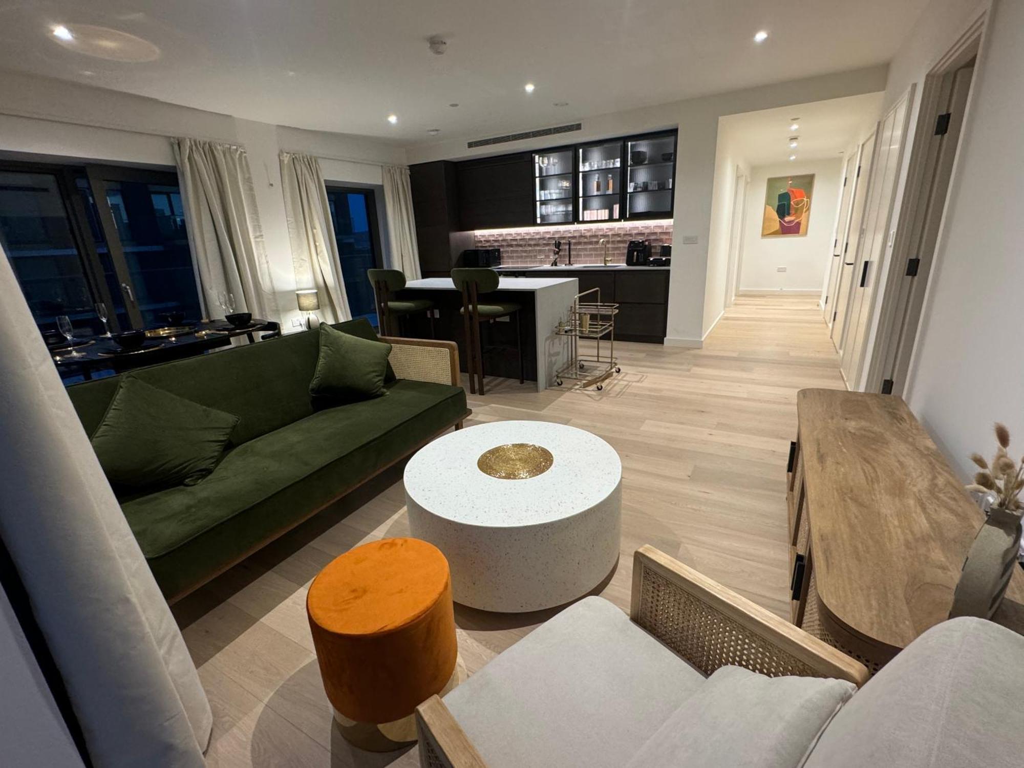 Apartment Waterside Near O2 Royal Dock With Parking And Ac