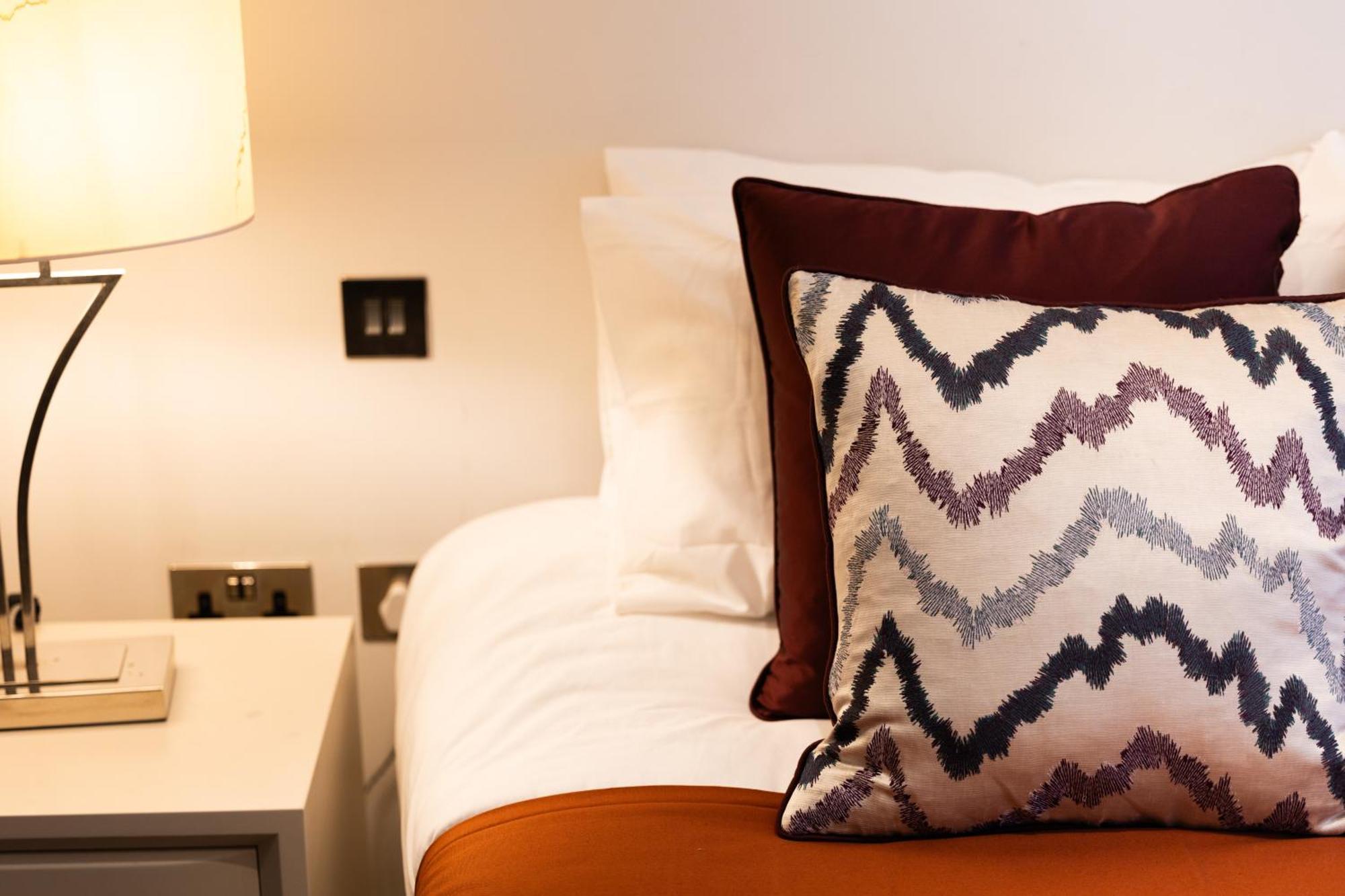 The Westminister Pearl 2b2b Apartment London