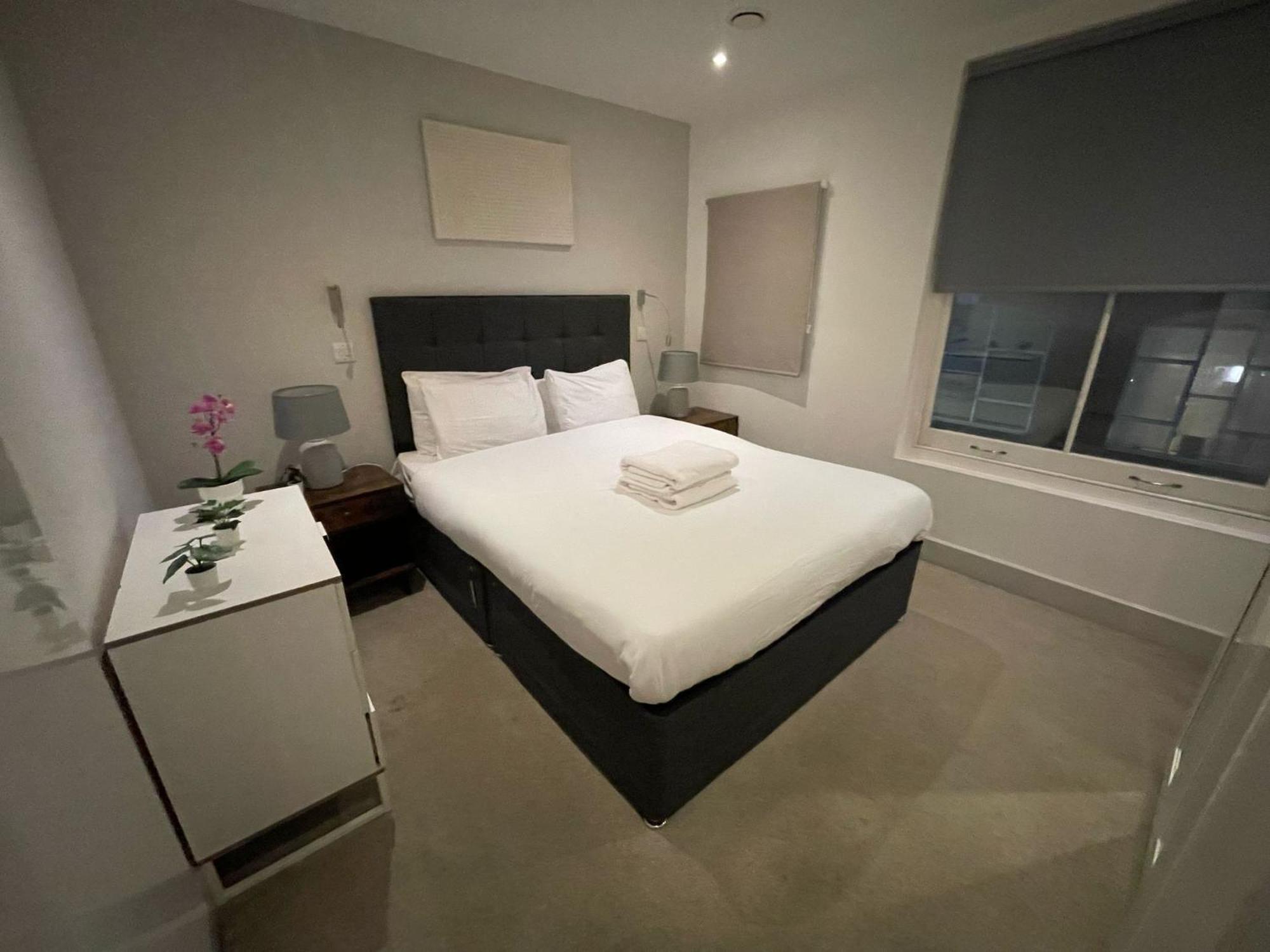 Camden Hideaway Near Regent S Canal & Camden Market Apartment