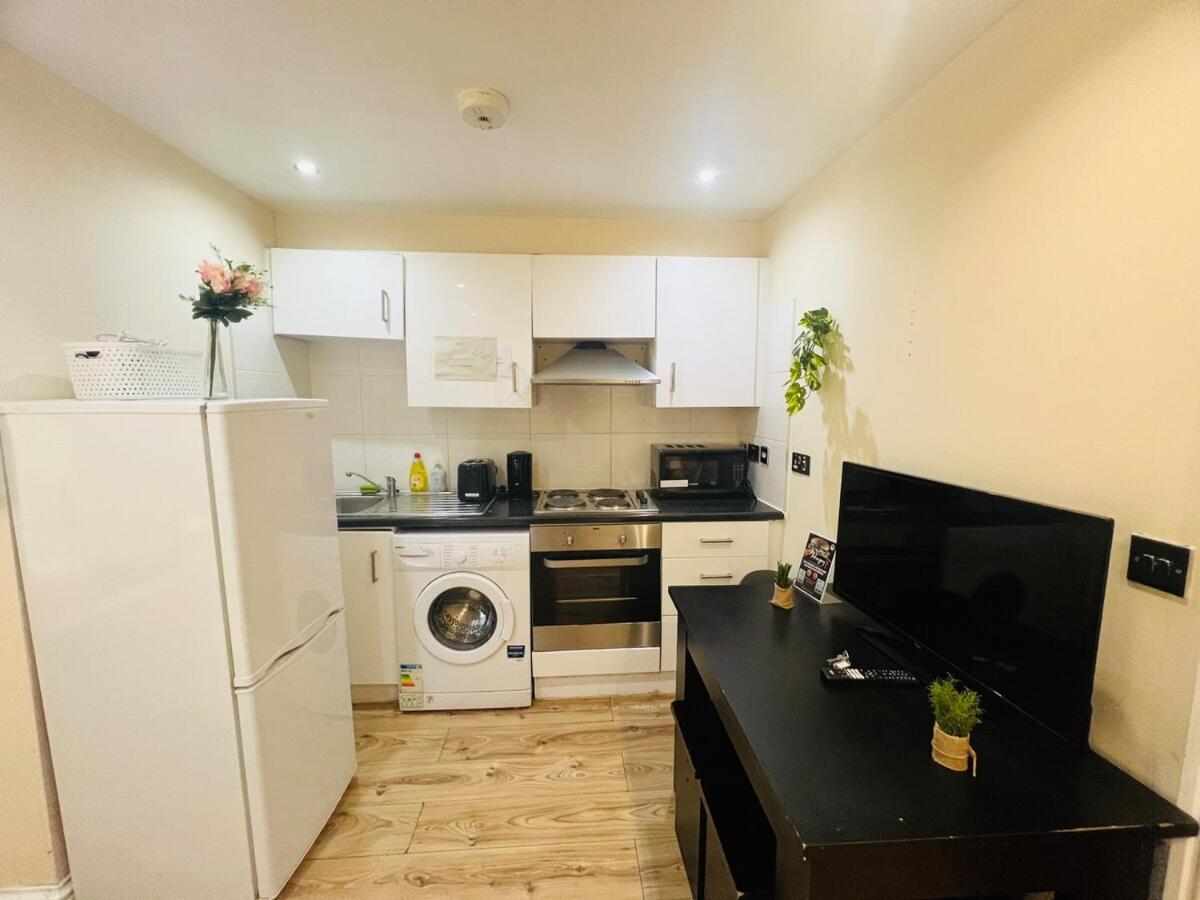 Beautiful One Bedroom Flat In Location