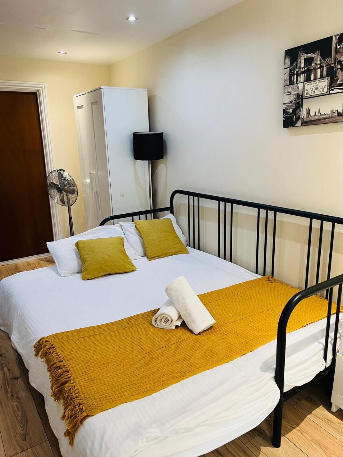 Beautiful One Bedroom Flat In Location Apartment