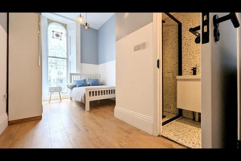 Apartment Kensington Gardens Square -8 London