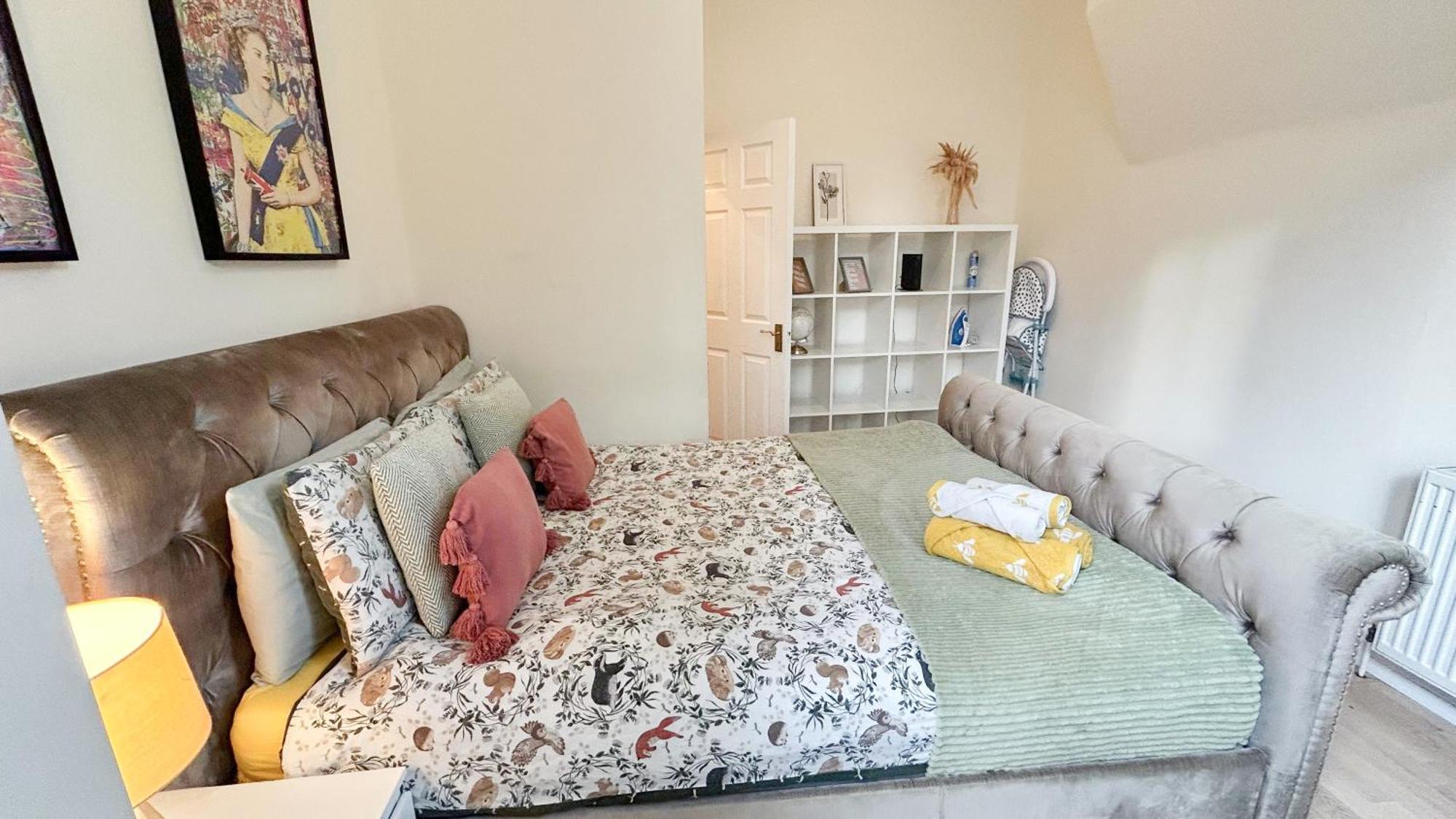1-bedroom Flat With Small Garden & Paid Parking In Finsbury Park, Highbury Apartment *
