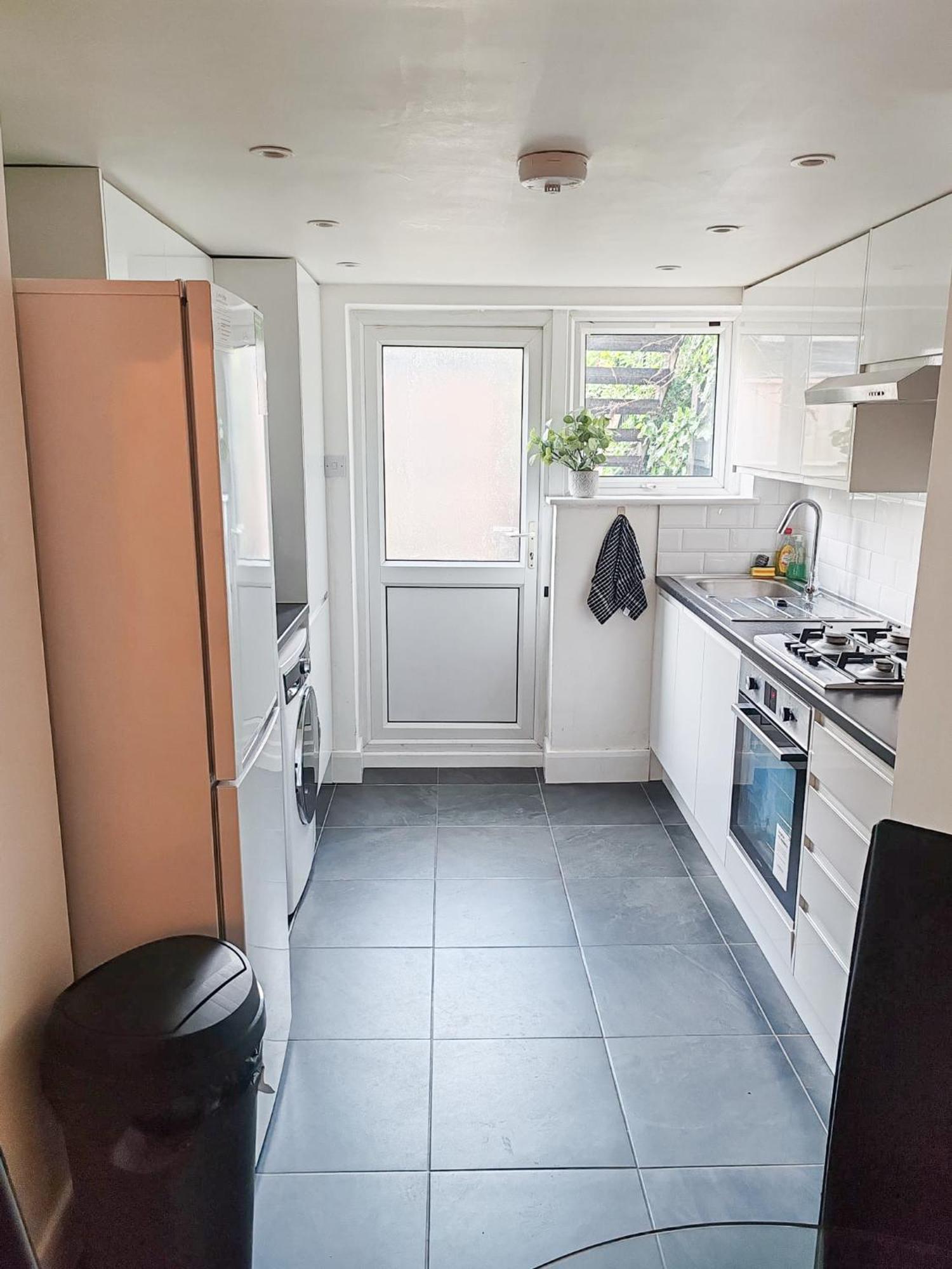 1-bedroom Flat With Small Garden & Paid Parking In Finsbury Park, Highbury * London