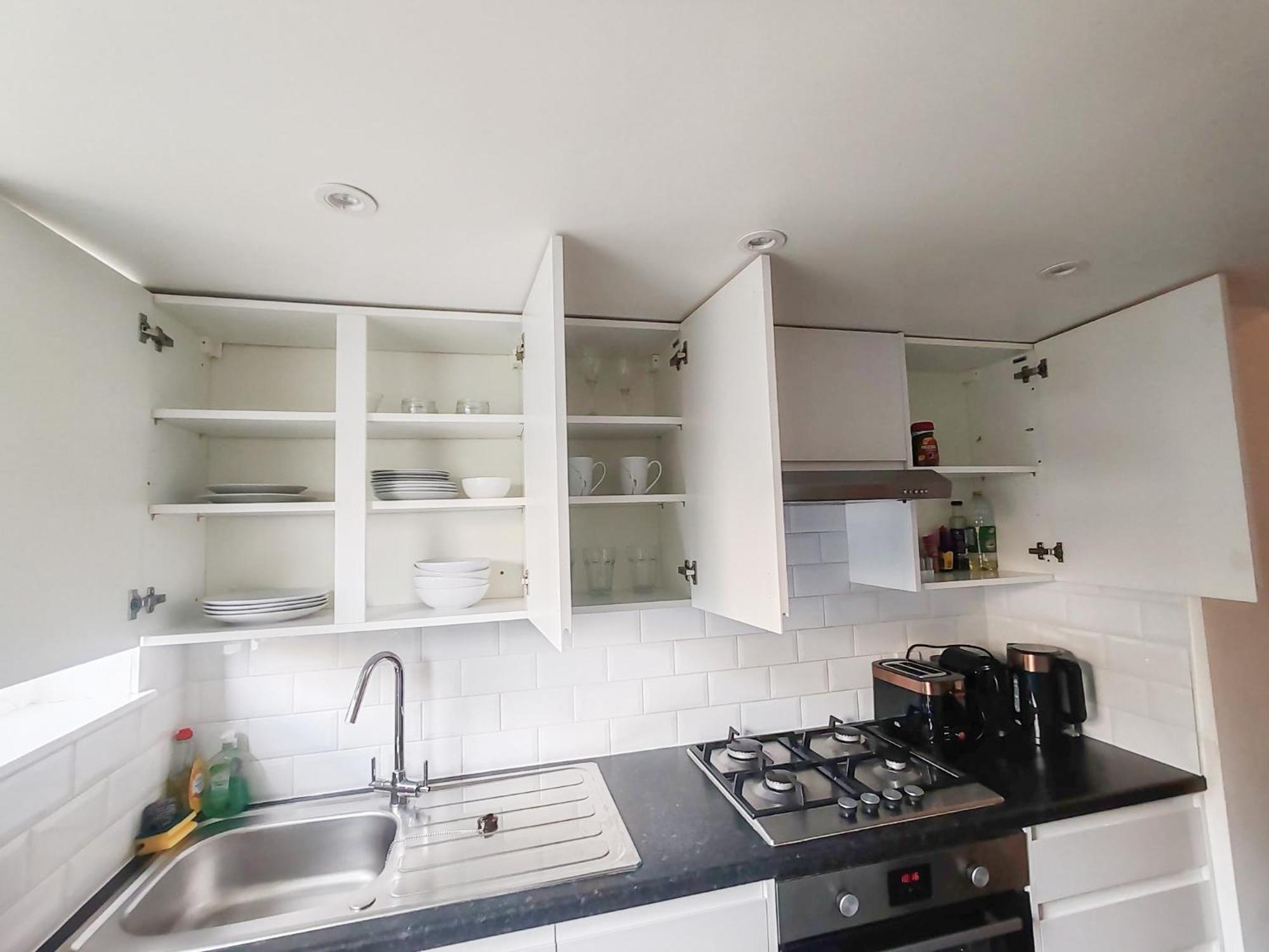 1-bedroom Flat With Small Garden & Paid Parking In Finsbury Park, Highbury Apartment