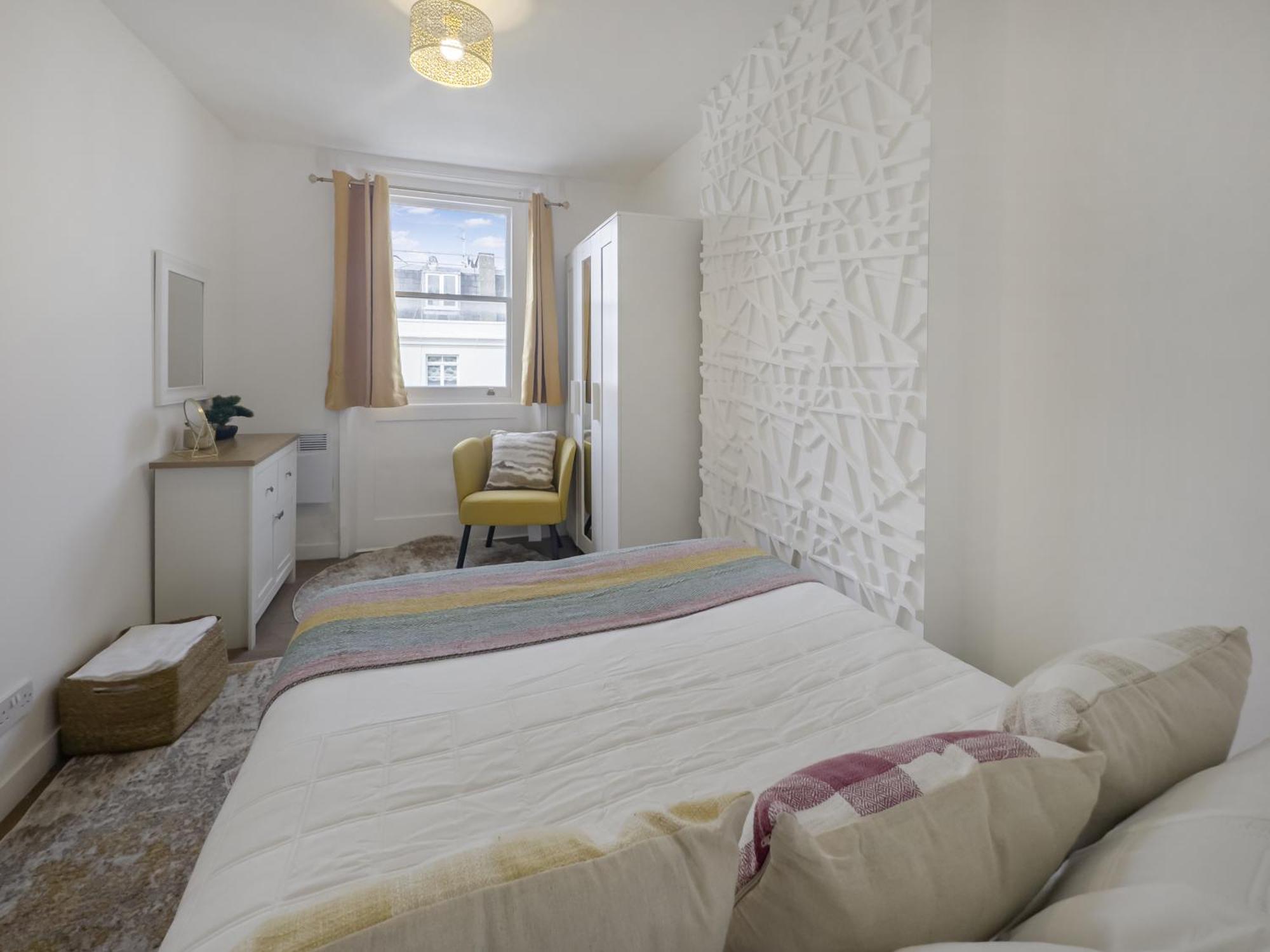 Stylish Hyde Park 3 Bedroom