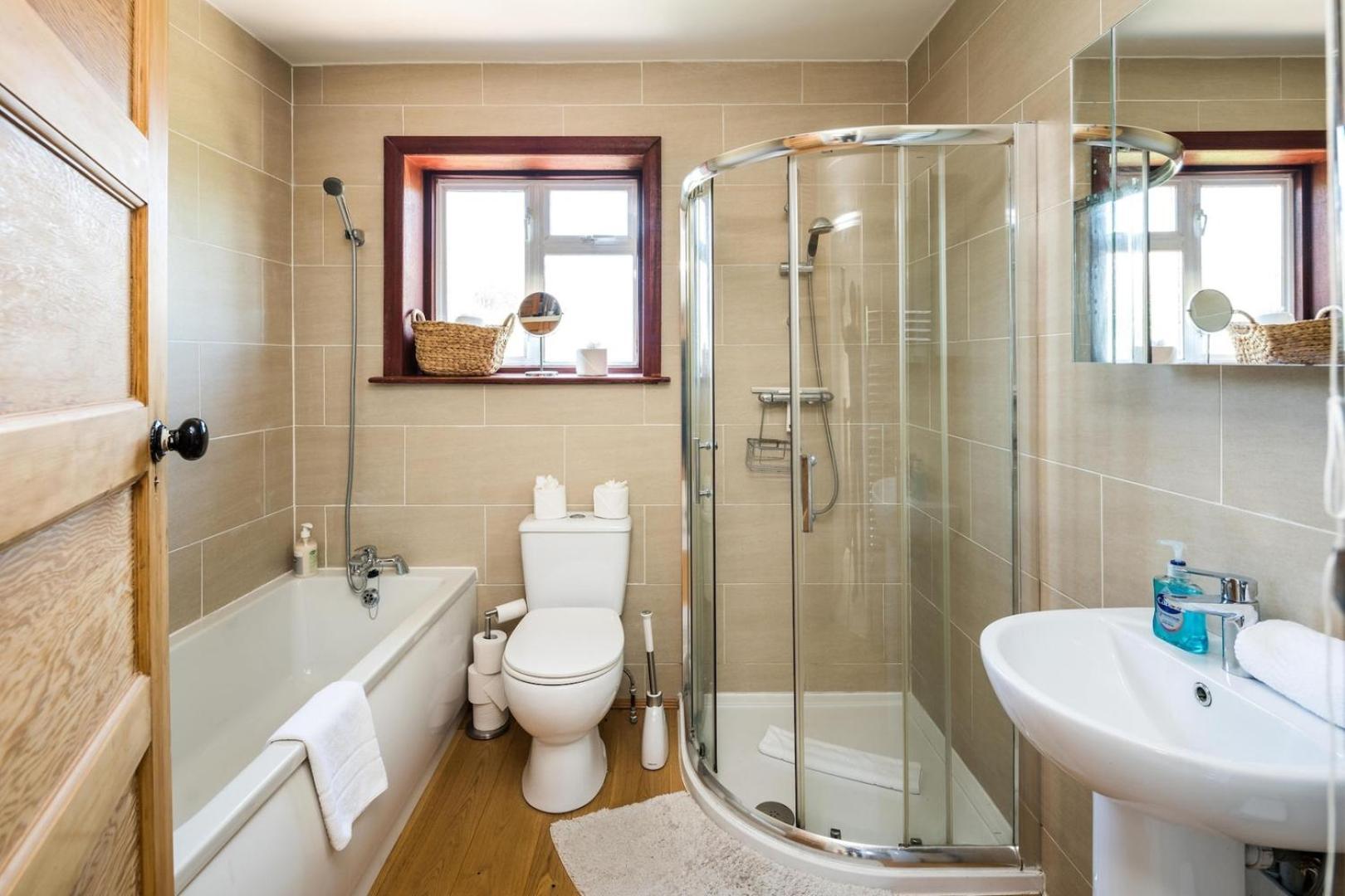 Elegant 2bd House With Garden And Decked Patio Vakantiehuis *