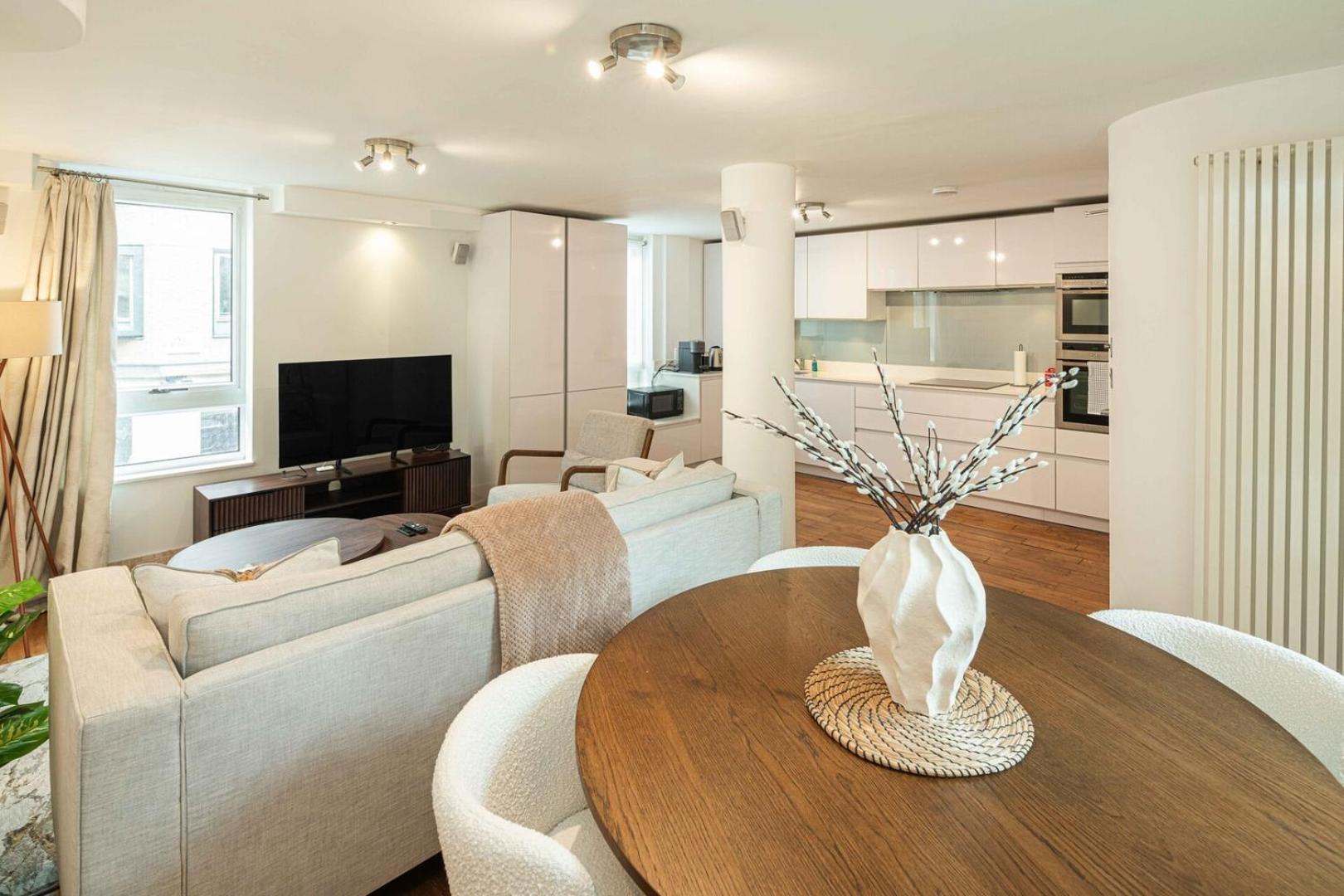 Apartment Stylish 3bd Flat In Prime Covent Garden Location London
