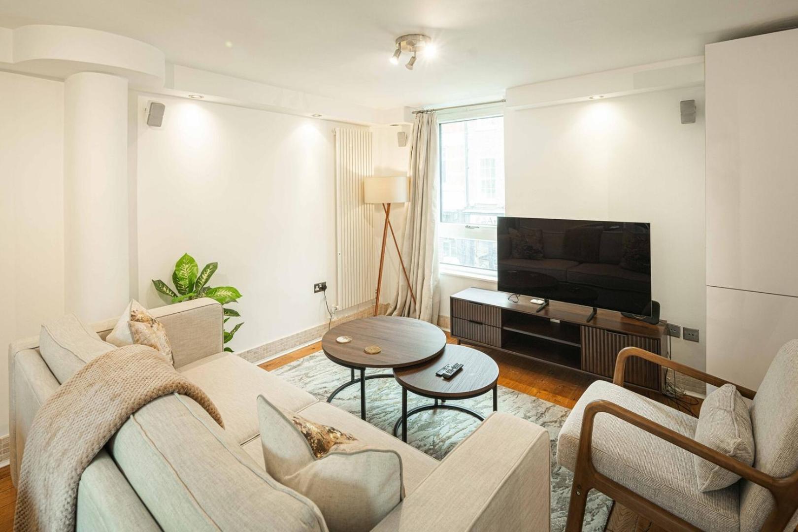 Apartment Stylish 3bd Flat In Prime Covent Garden Location *