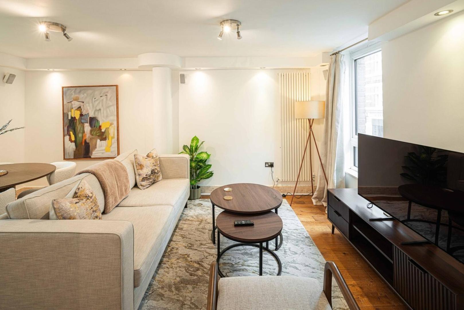 Stylish 3bd Flat In Prime Covent Garden Location Apartment London