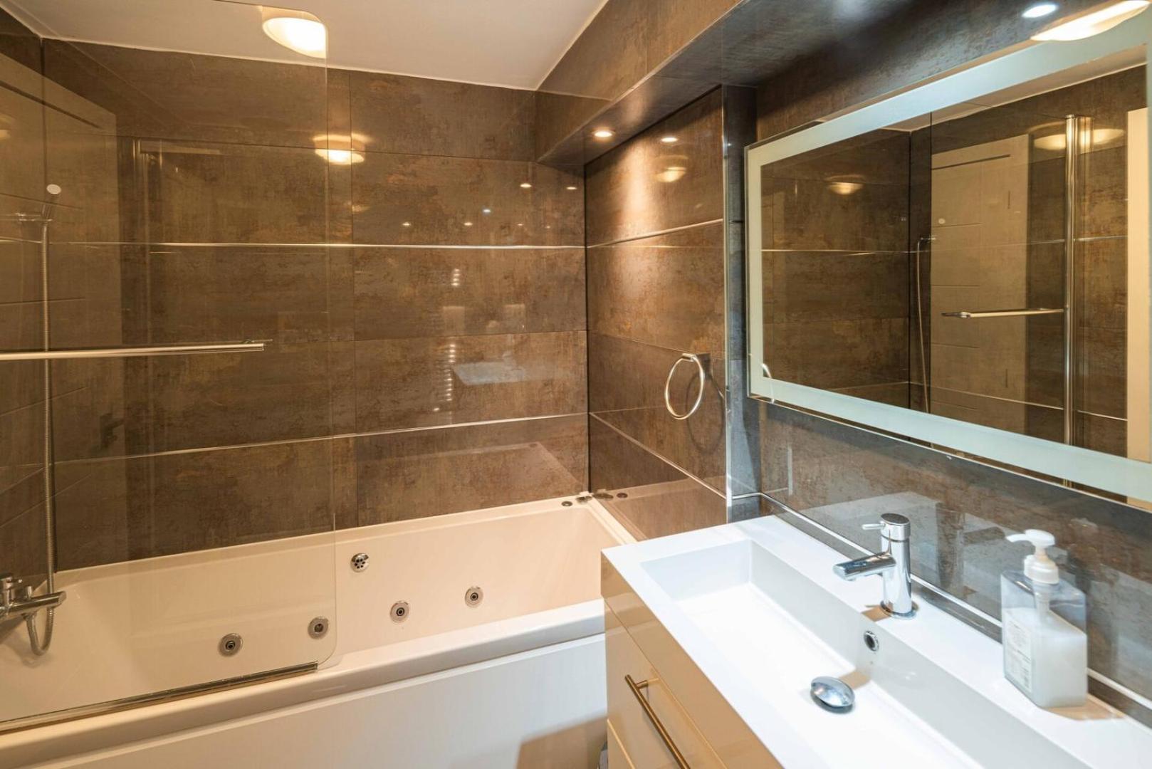 Stylish 3bd Flat In Prime Covent Garden Location *