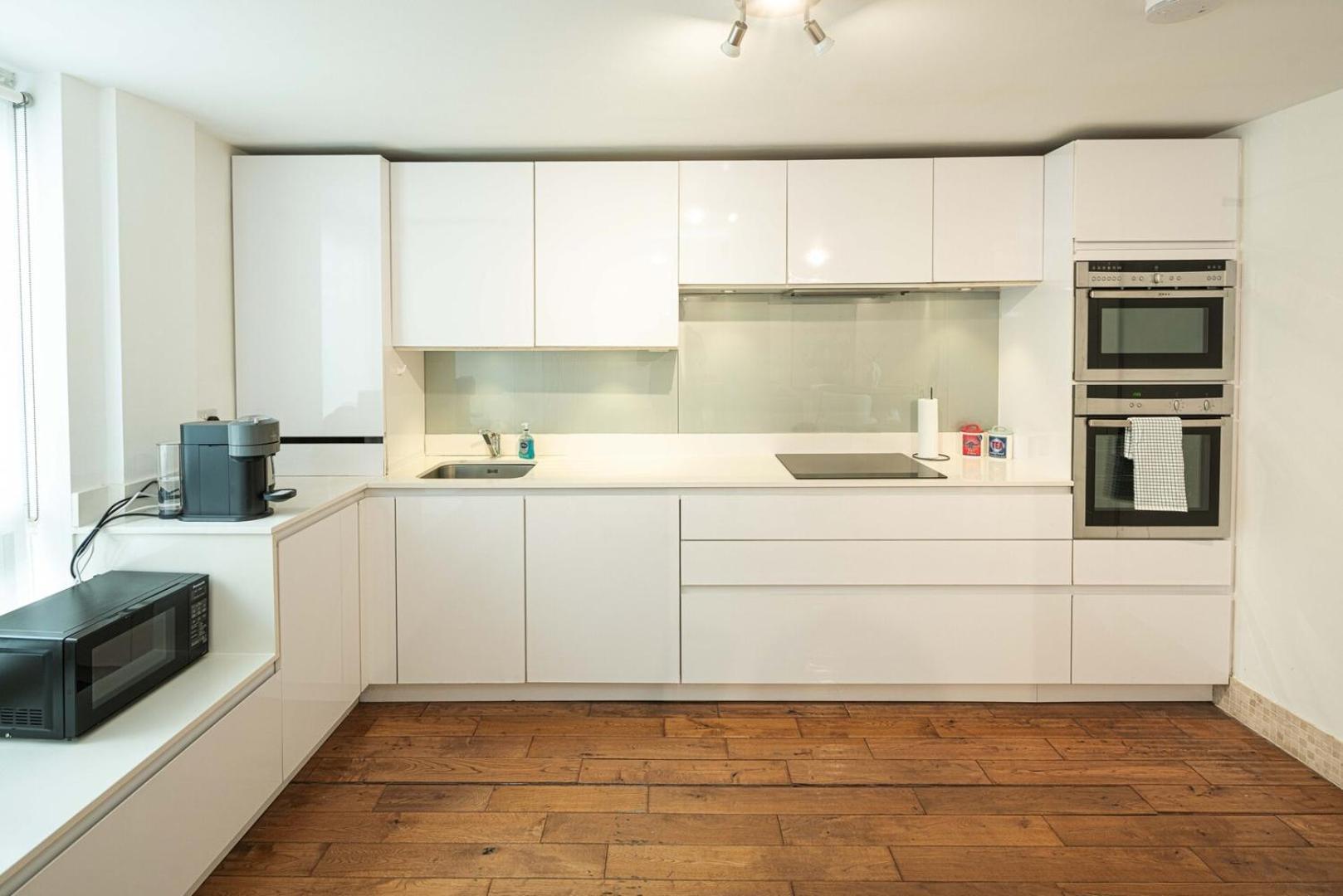 Stylish 3bd Flat In Prime Covent Garden Location London