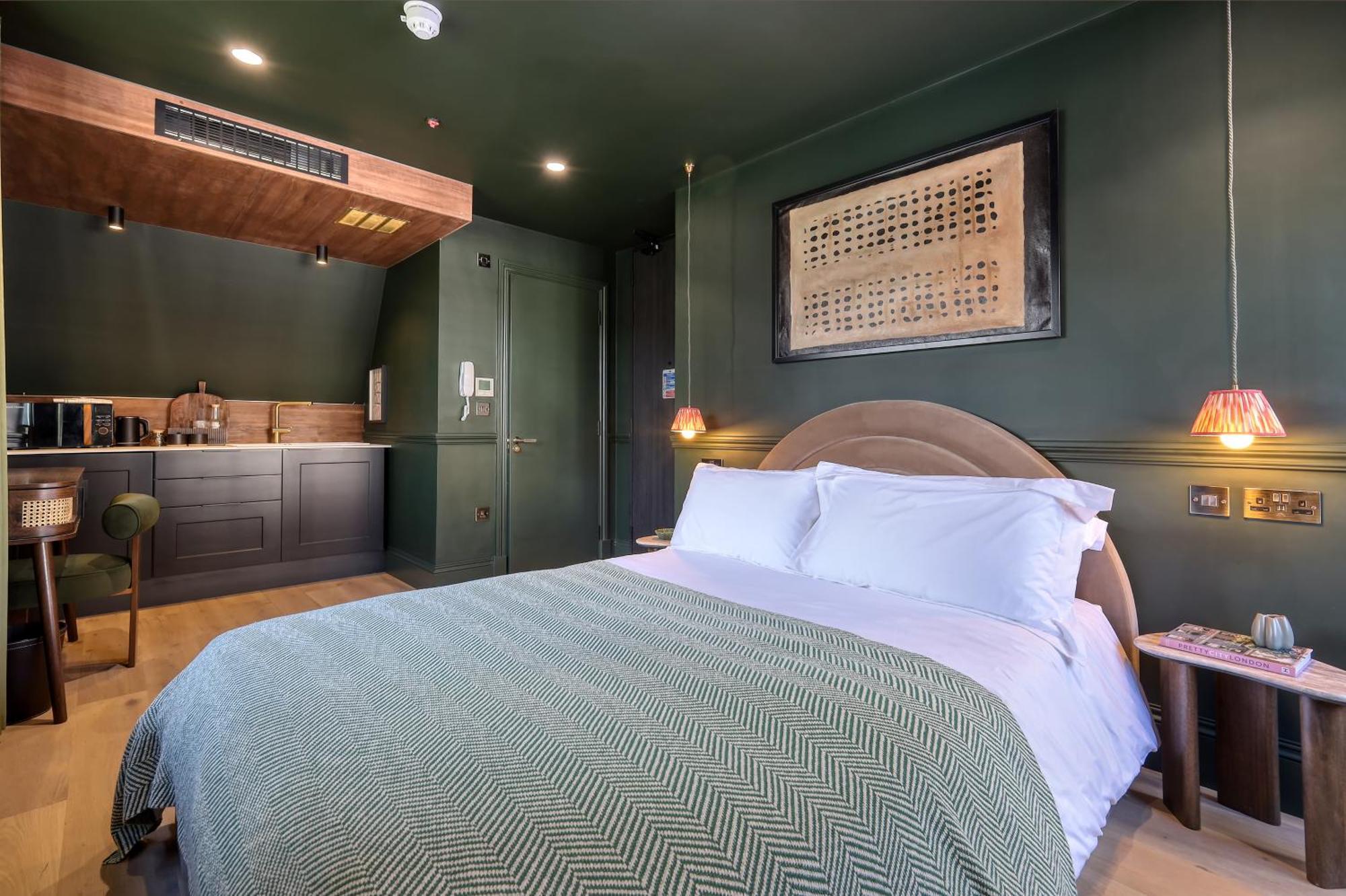 The Carlton Tavern Hotel London