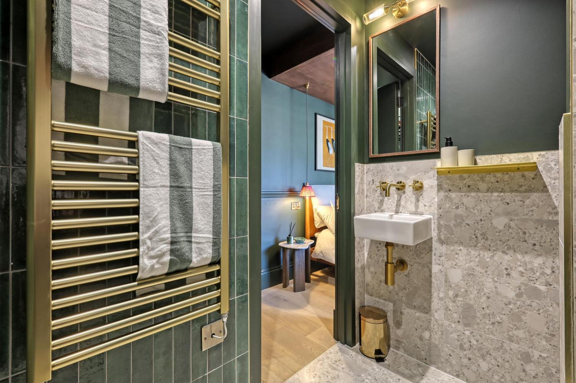 The Carlton Tavern 5* London