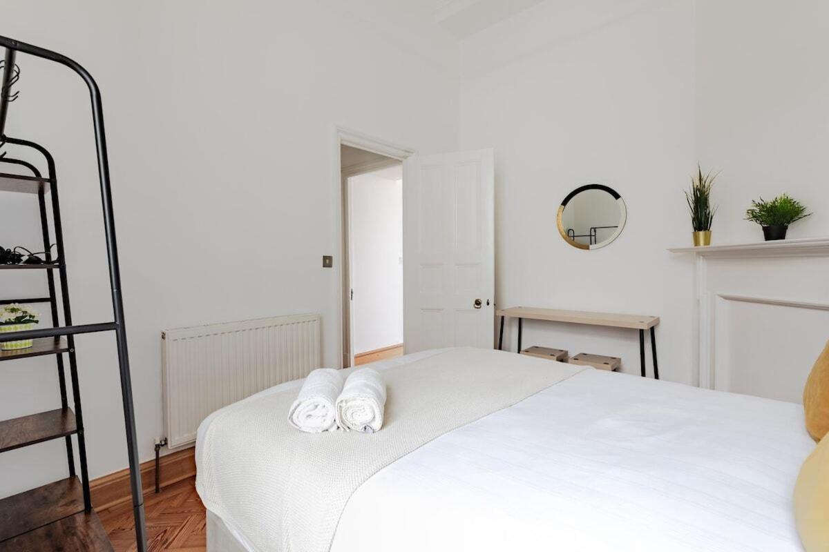 Apartment The Earl's Court Haven