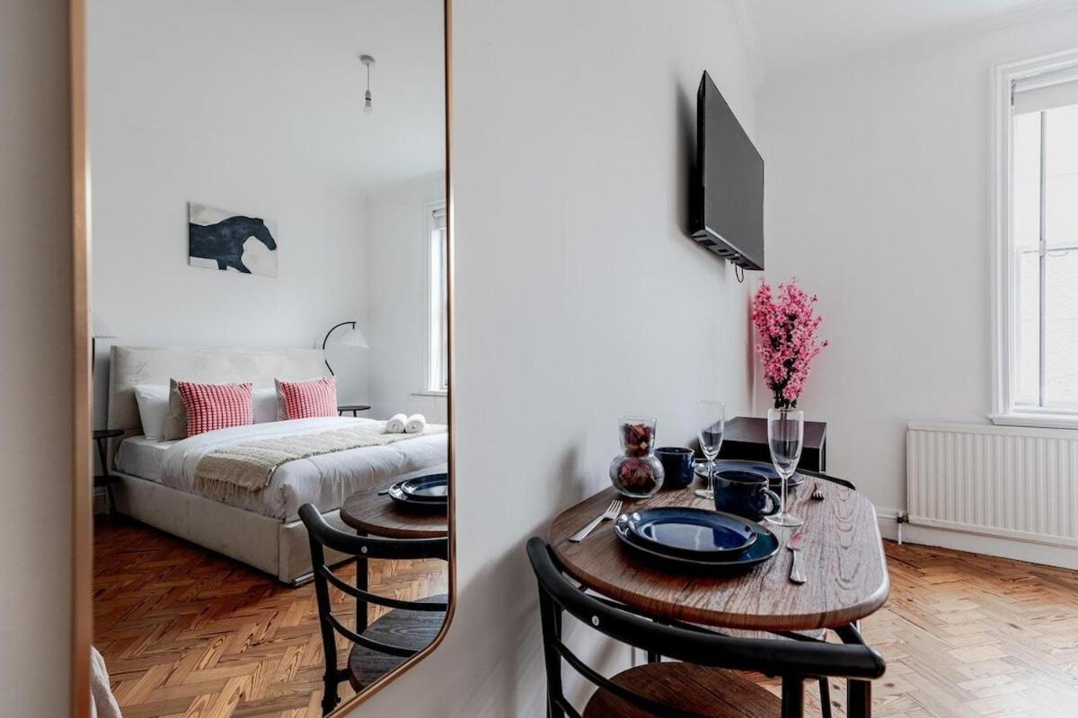 Apartment The Earl's Court Haven *