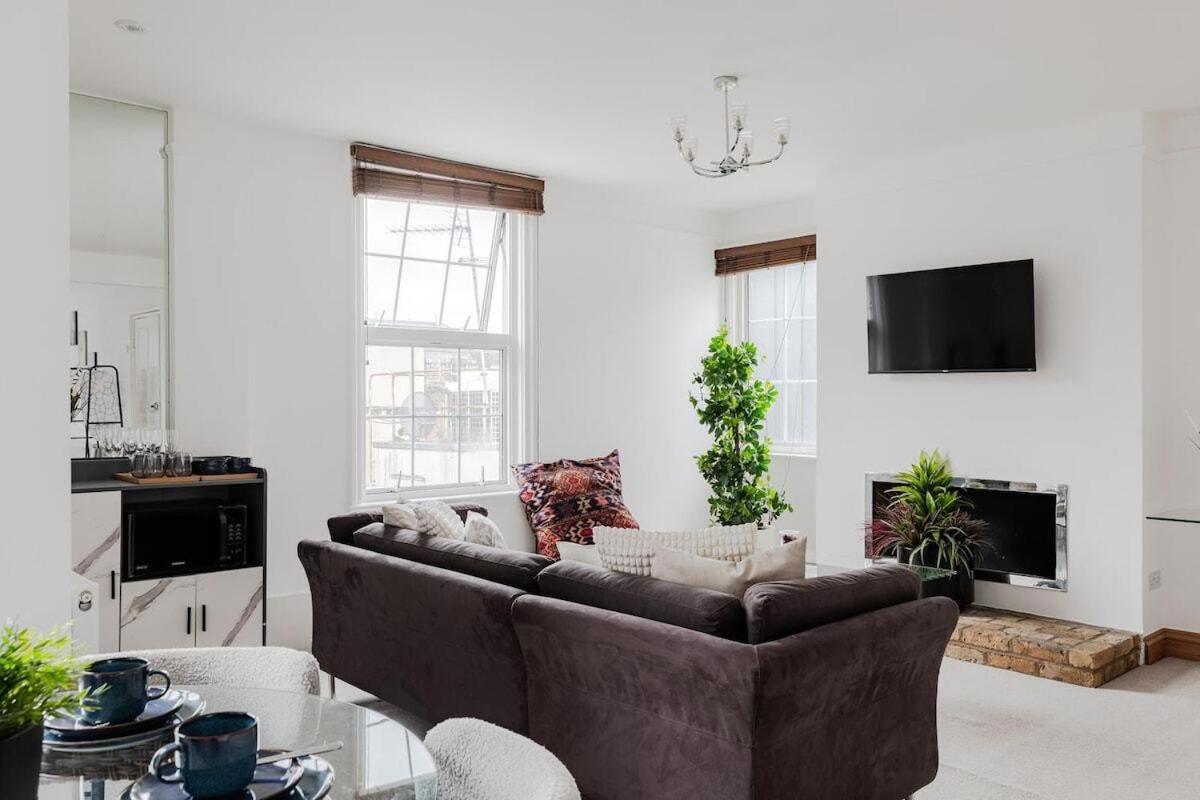 The Earl's Court Haven Apartment London