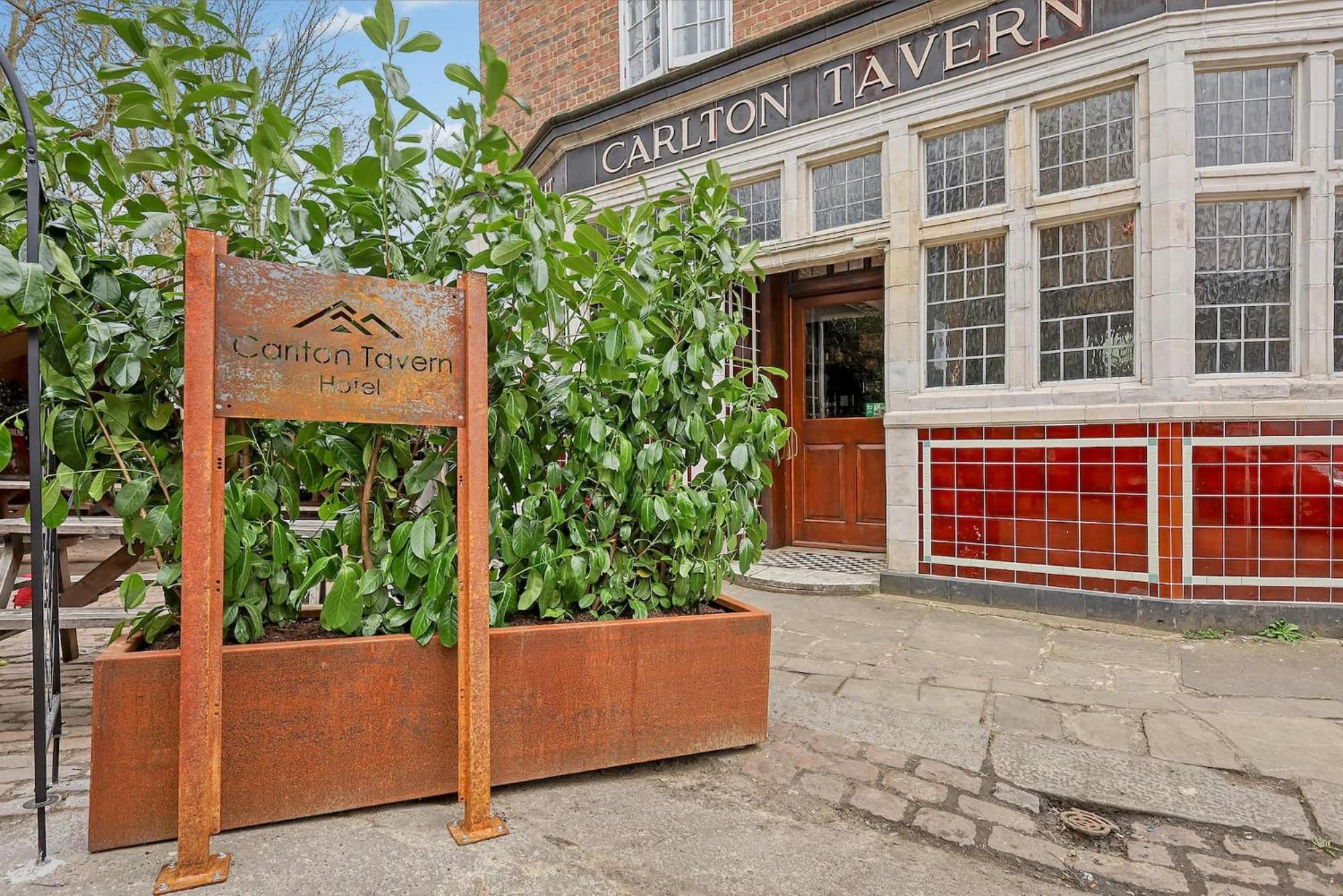Hotel The Carlton Tavern London