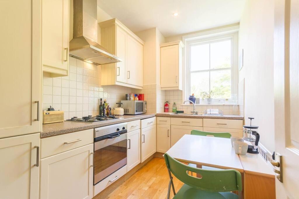 1bd Flat Stoke Newington Well Connected Citycentre London