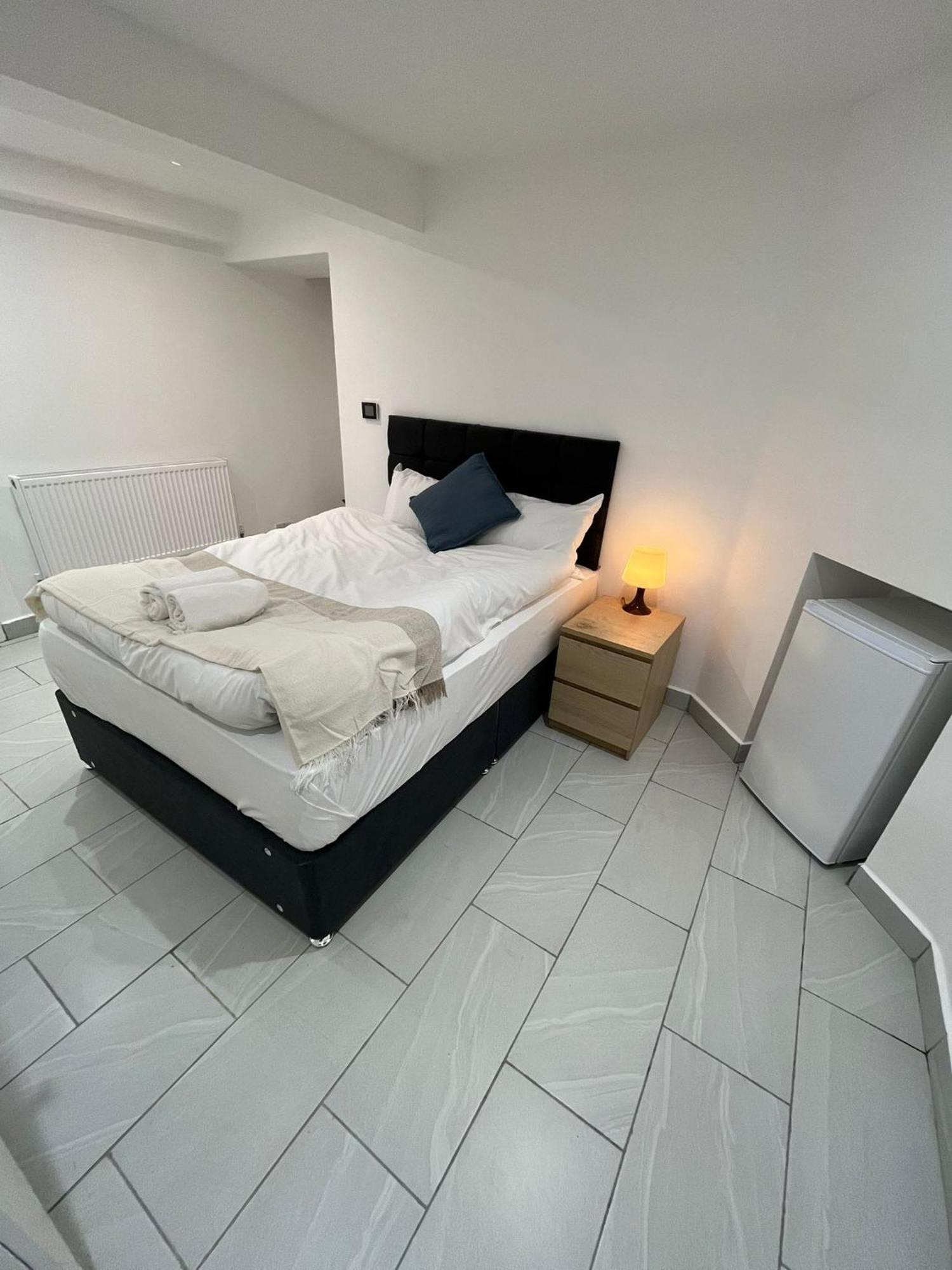 Bell Street 2 Bedroom Flat B Apartment London