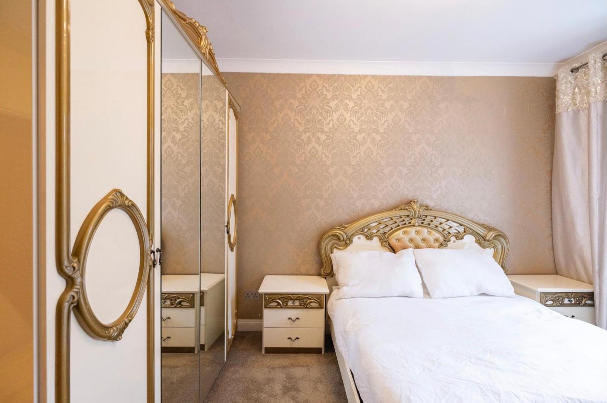 Chic In Brown Hart Gardens Appartement Londen