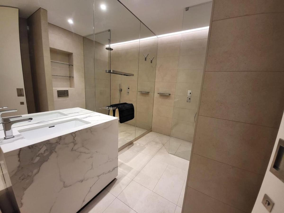 Luxurious 1-bed Flat Close To Canary Wharf London