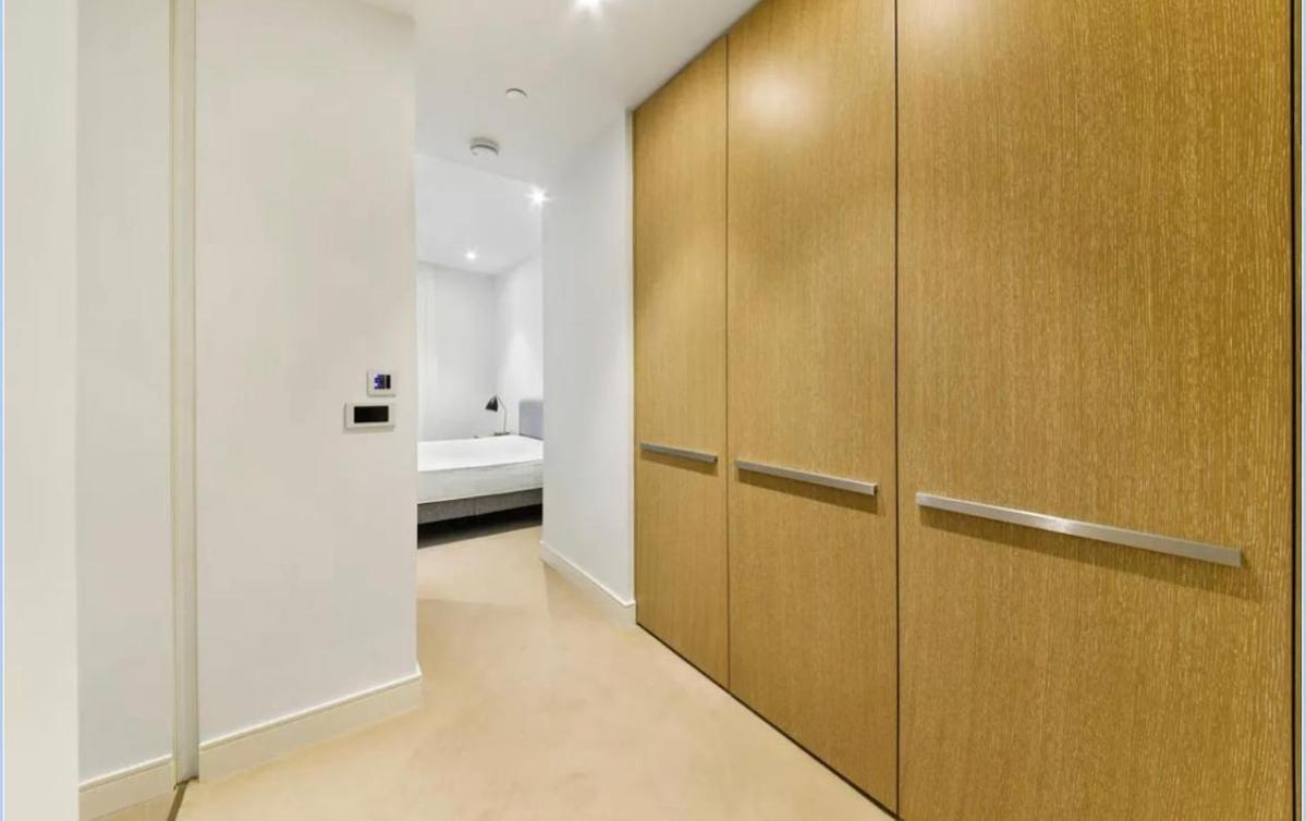Apartment Luxurious 1-bed Flat Close To Canary Wharf London