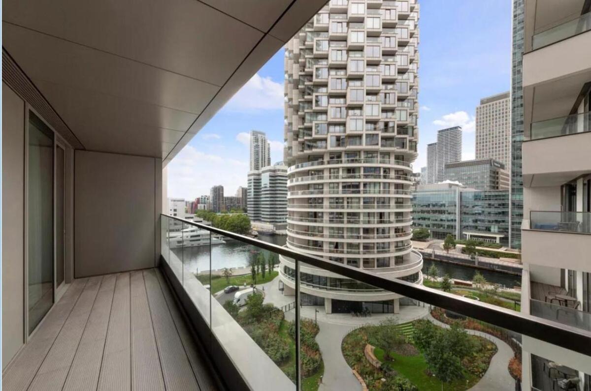 Apartment Luxurious 1-bed Flat Close To Canary Wharf London