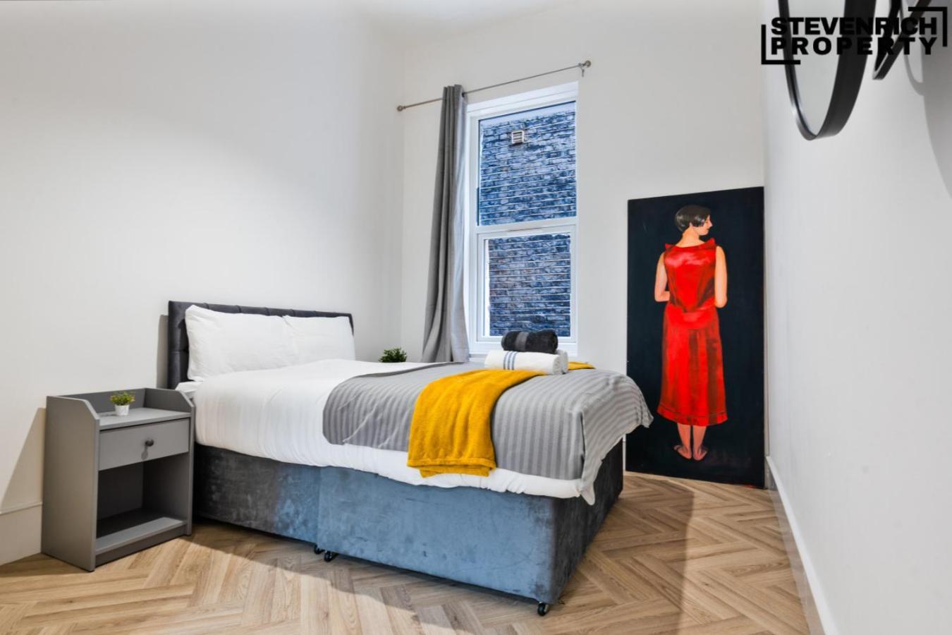 Pool Table High End Apartment 2 Beds 4 Guests Wifi * London