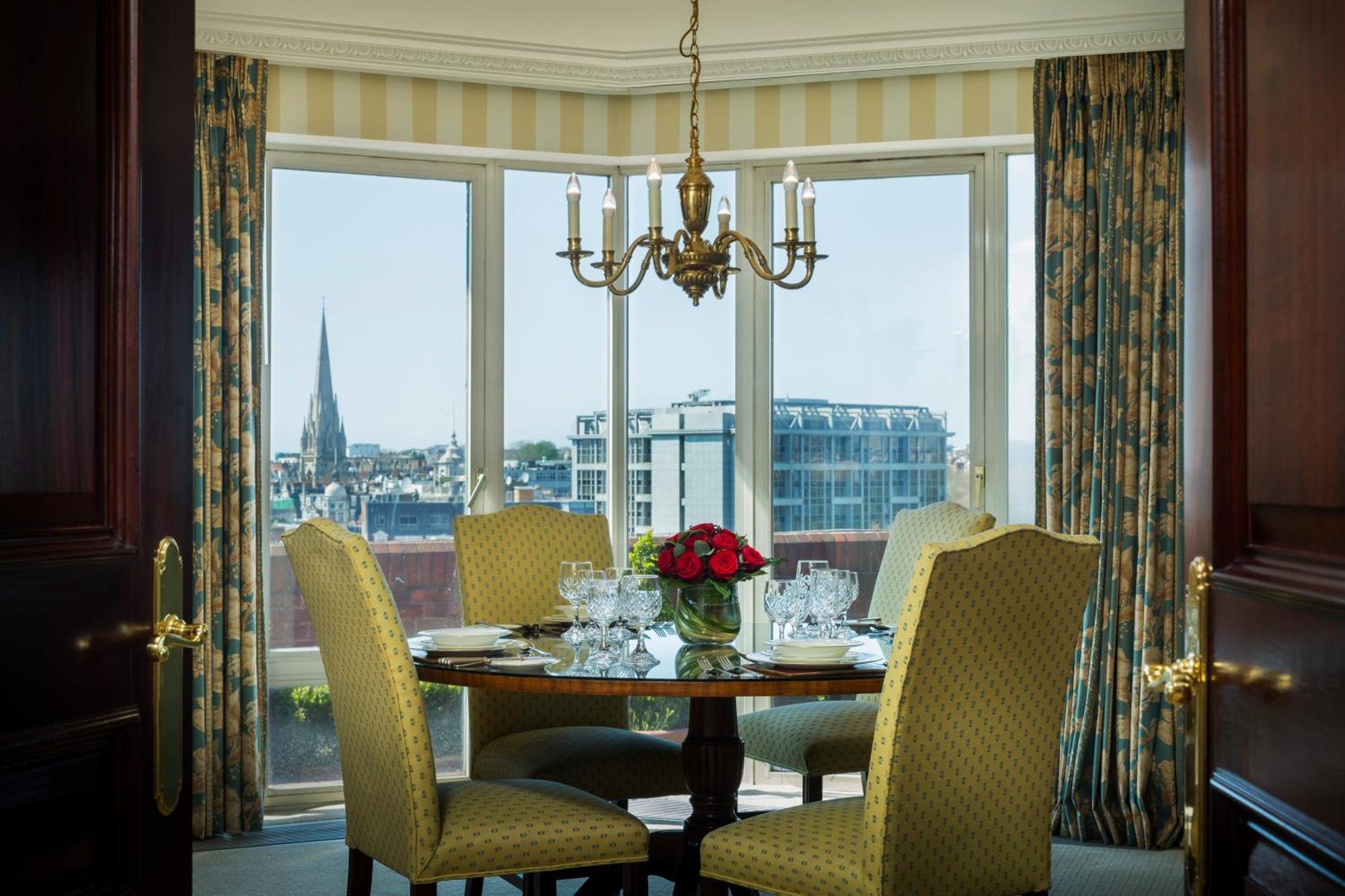 Cheval Thorney Court At Hyde Park Apartahotel 5*