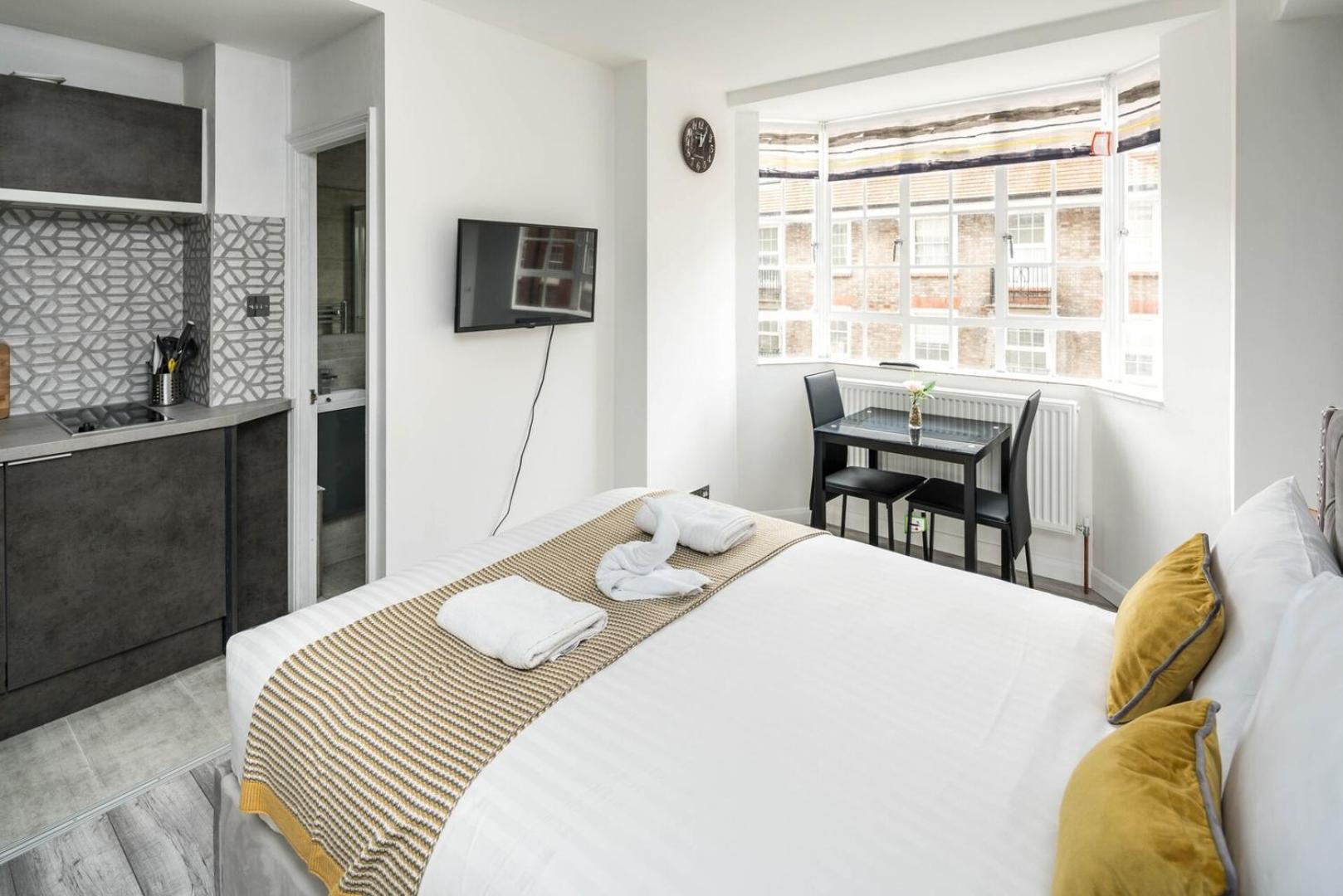New Sleek & Modern In The Heart Of Chelsea Apartamento