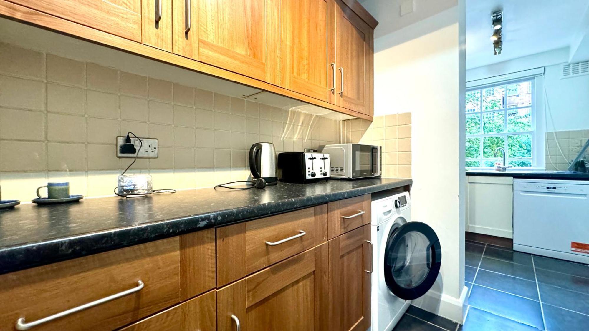 Luxury 2 Bedroom Edgware Road By Amer * London