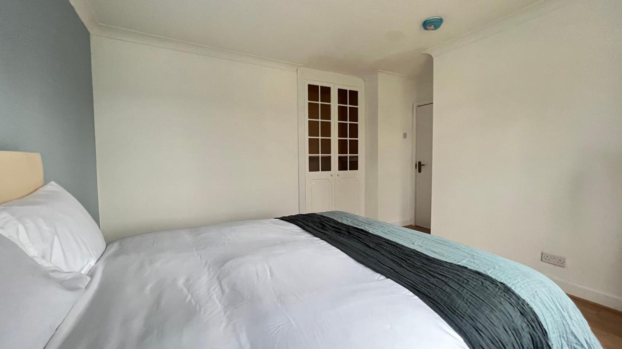 Homely 5-bed Greenwich With Free Parking And A Large Garden
