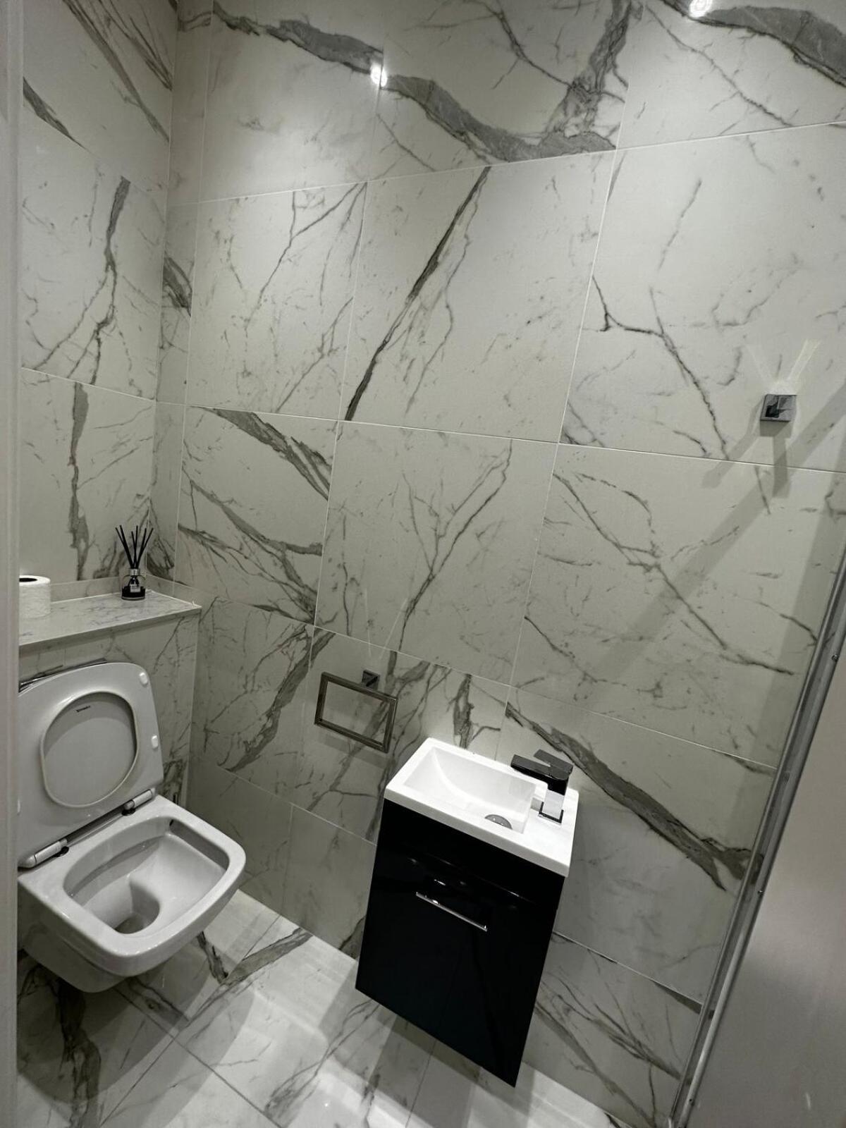 Stunning Two Bedrooms Apartment London
