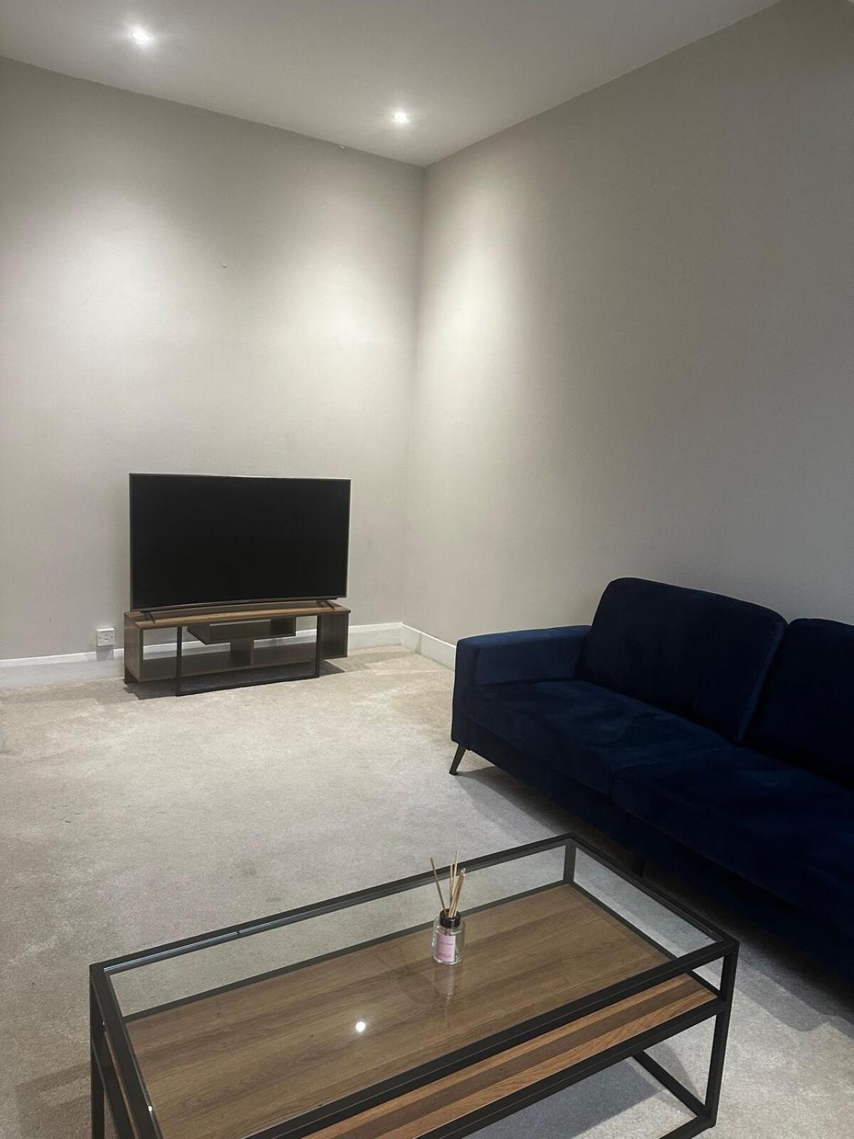 Stunning Two Bedrooms * London
