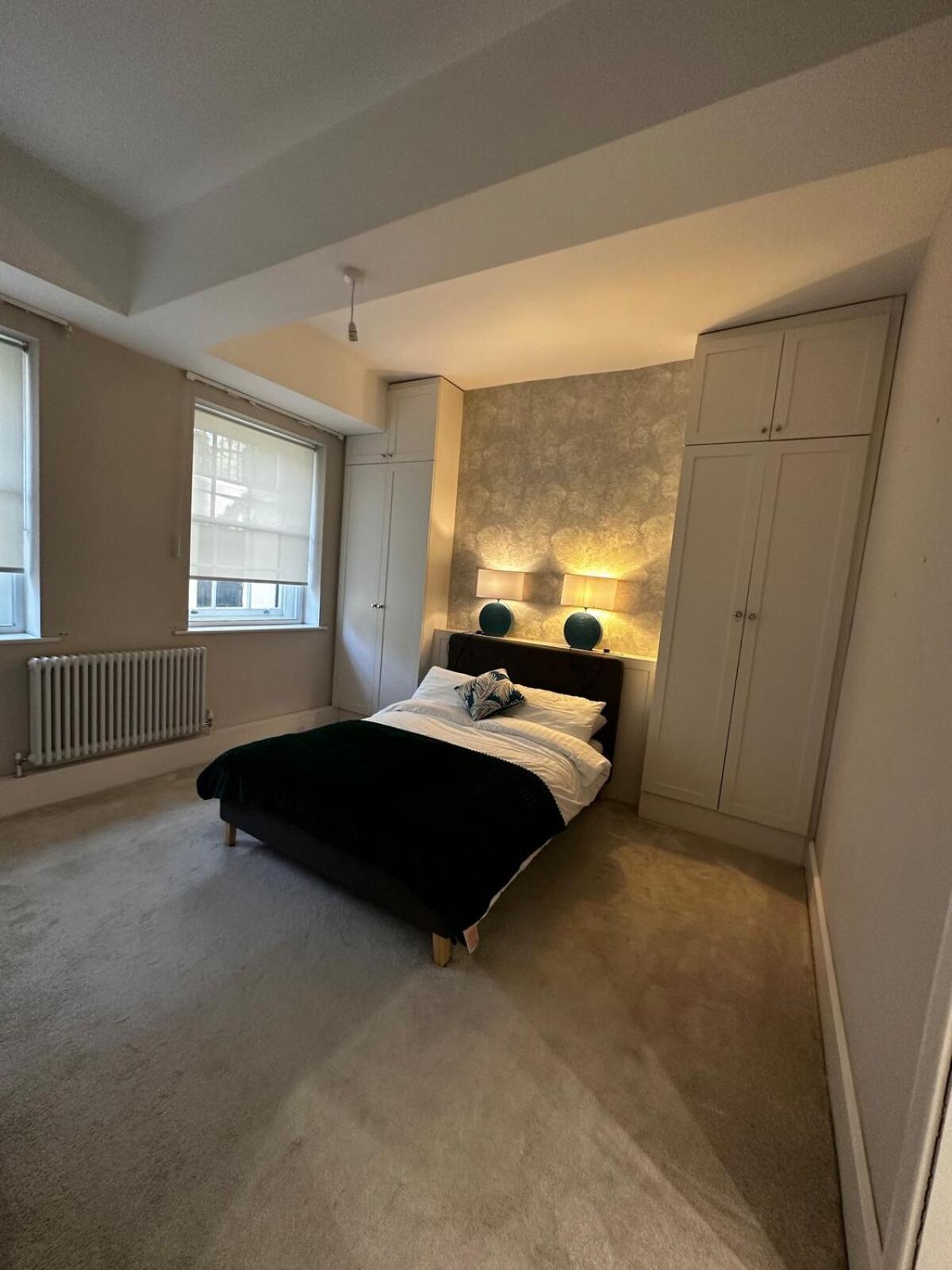 Apartment Stunning Two Bedrooms