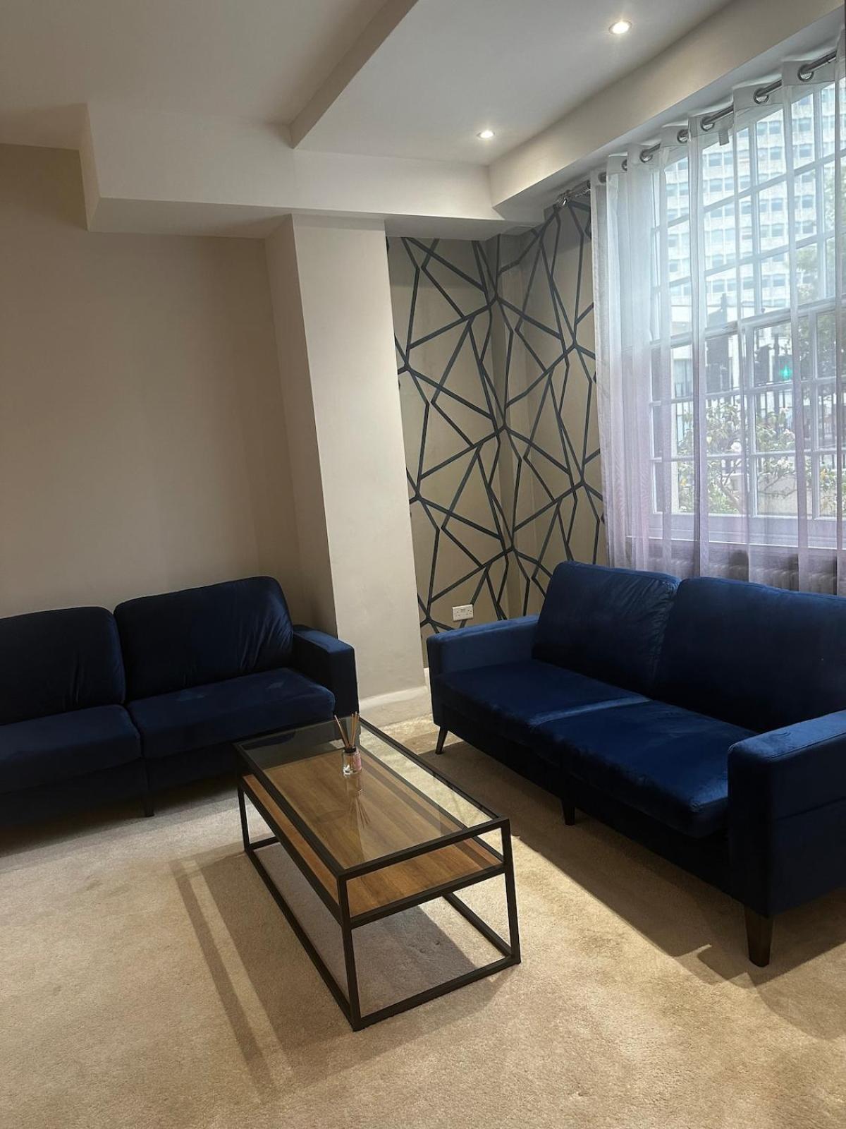 Apartment Stunning Two Bedrooms London